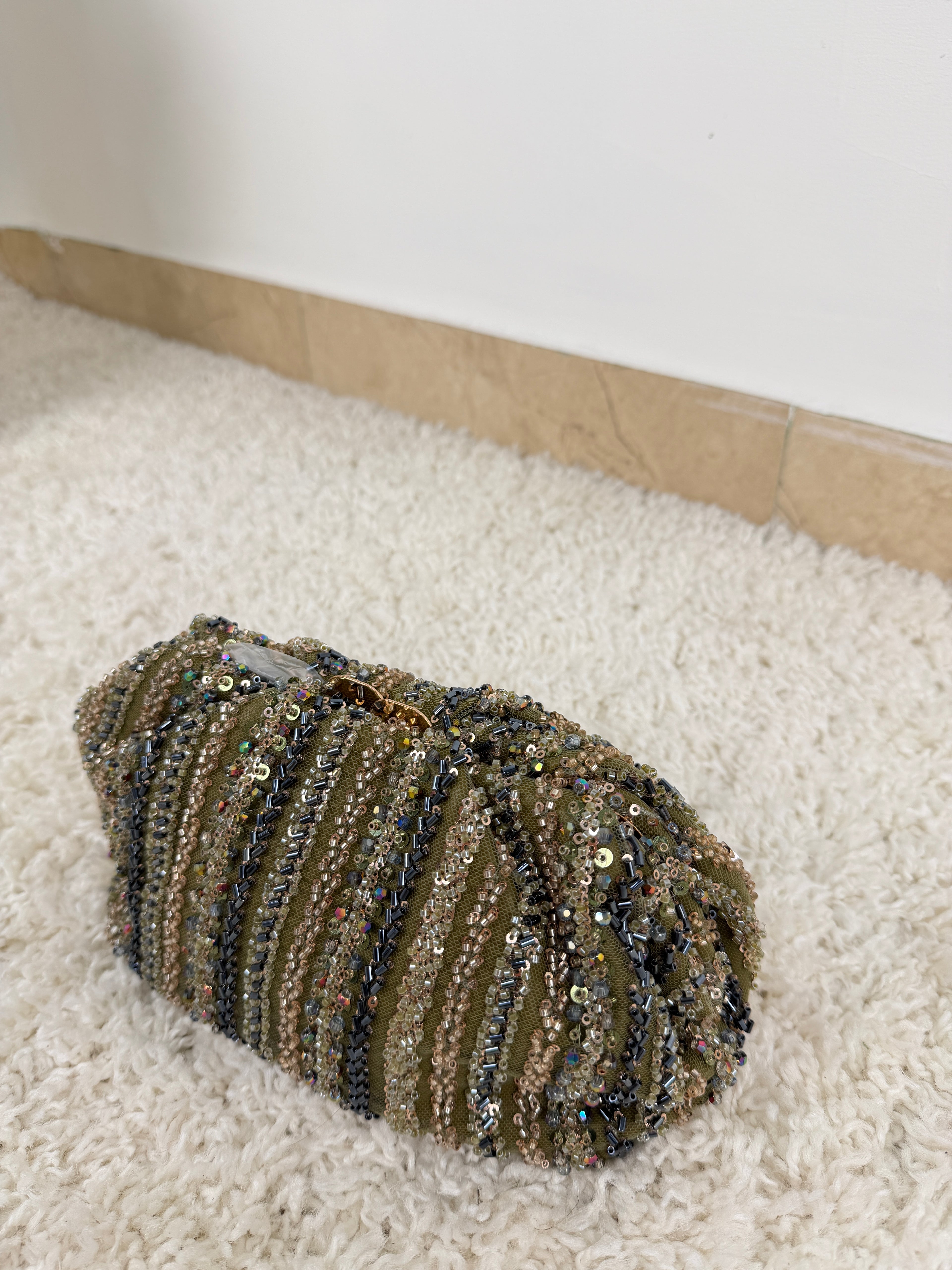 Clutch gioiello con perline