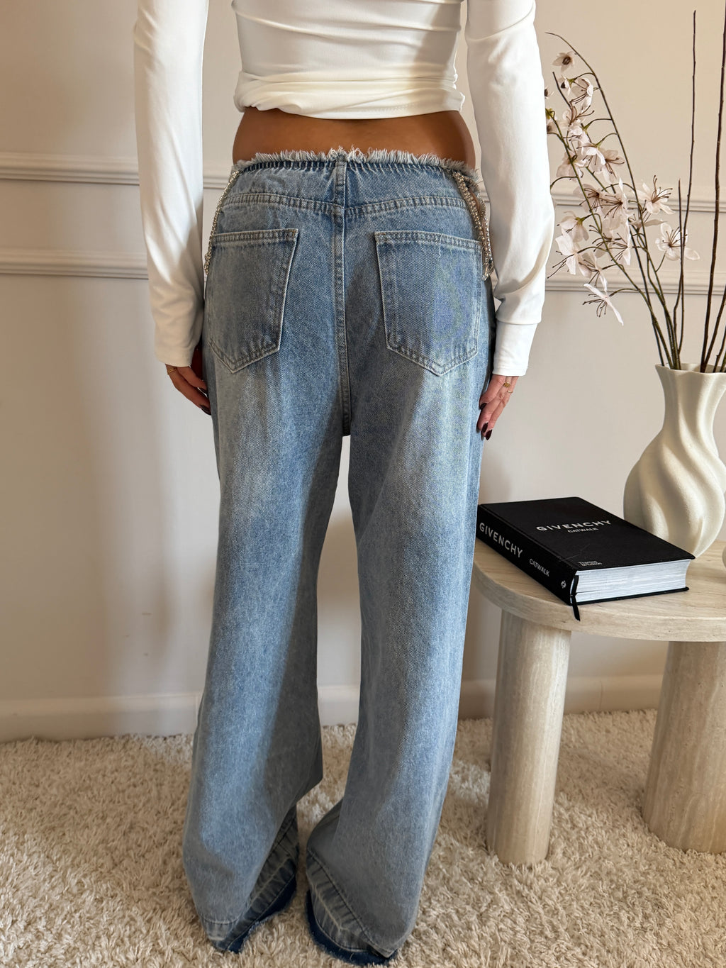 Jeans Wide Leg con Dettagli Cut-Out e Strass