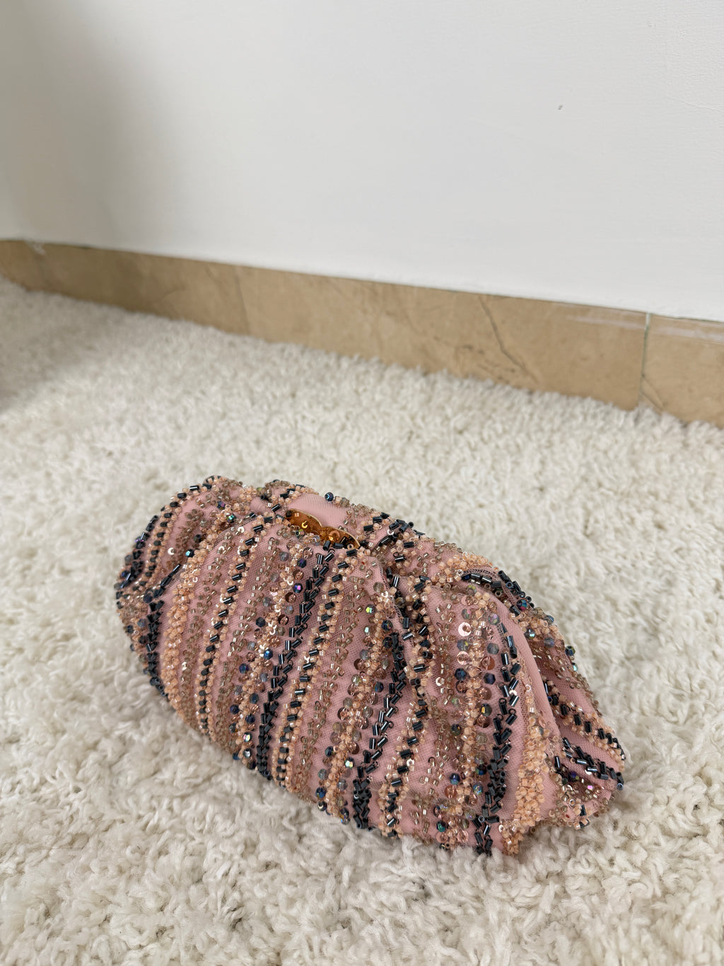 Clutch gioiello con perline