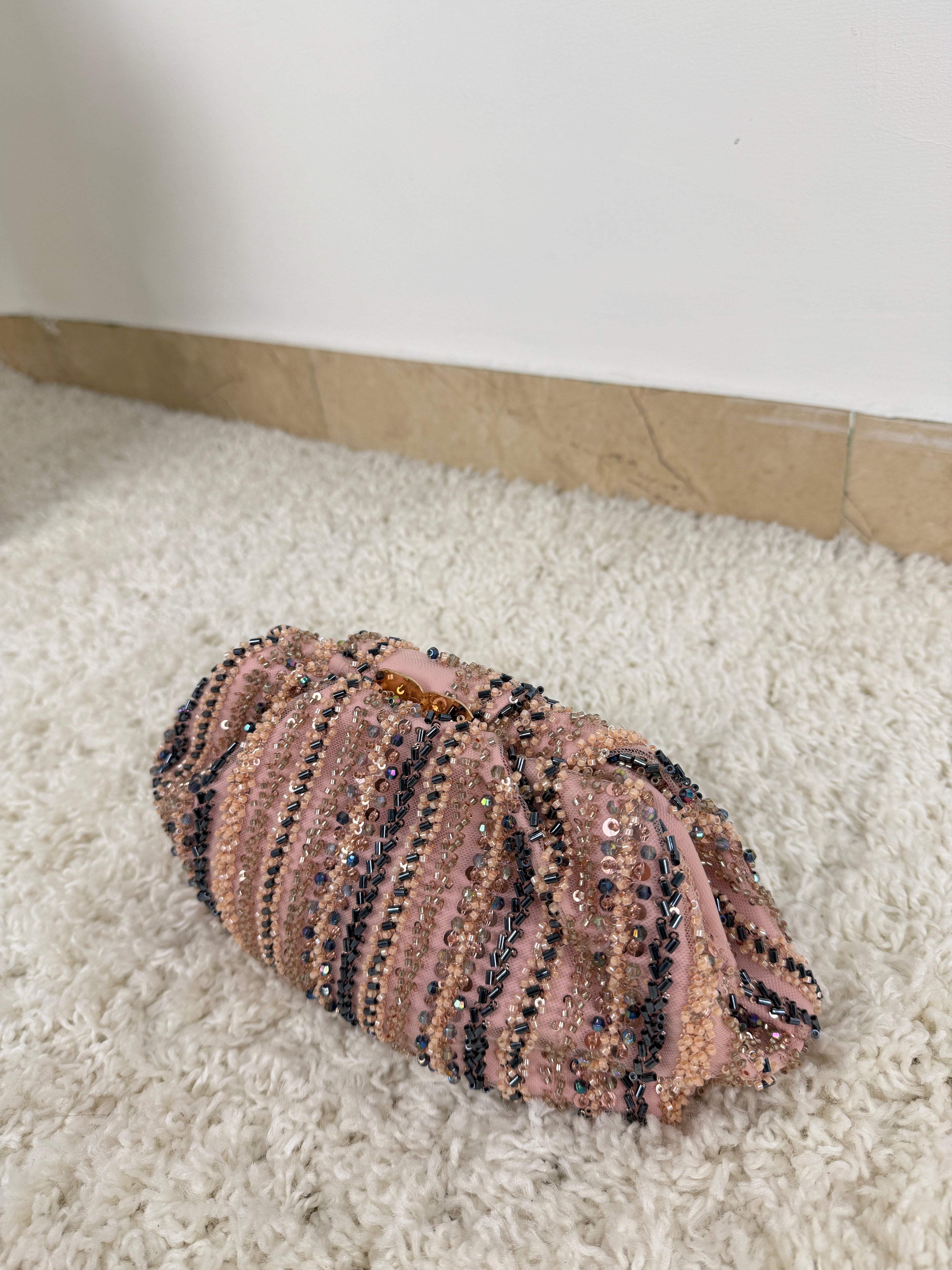 Clutch gioiello con perline