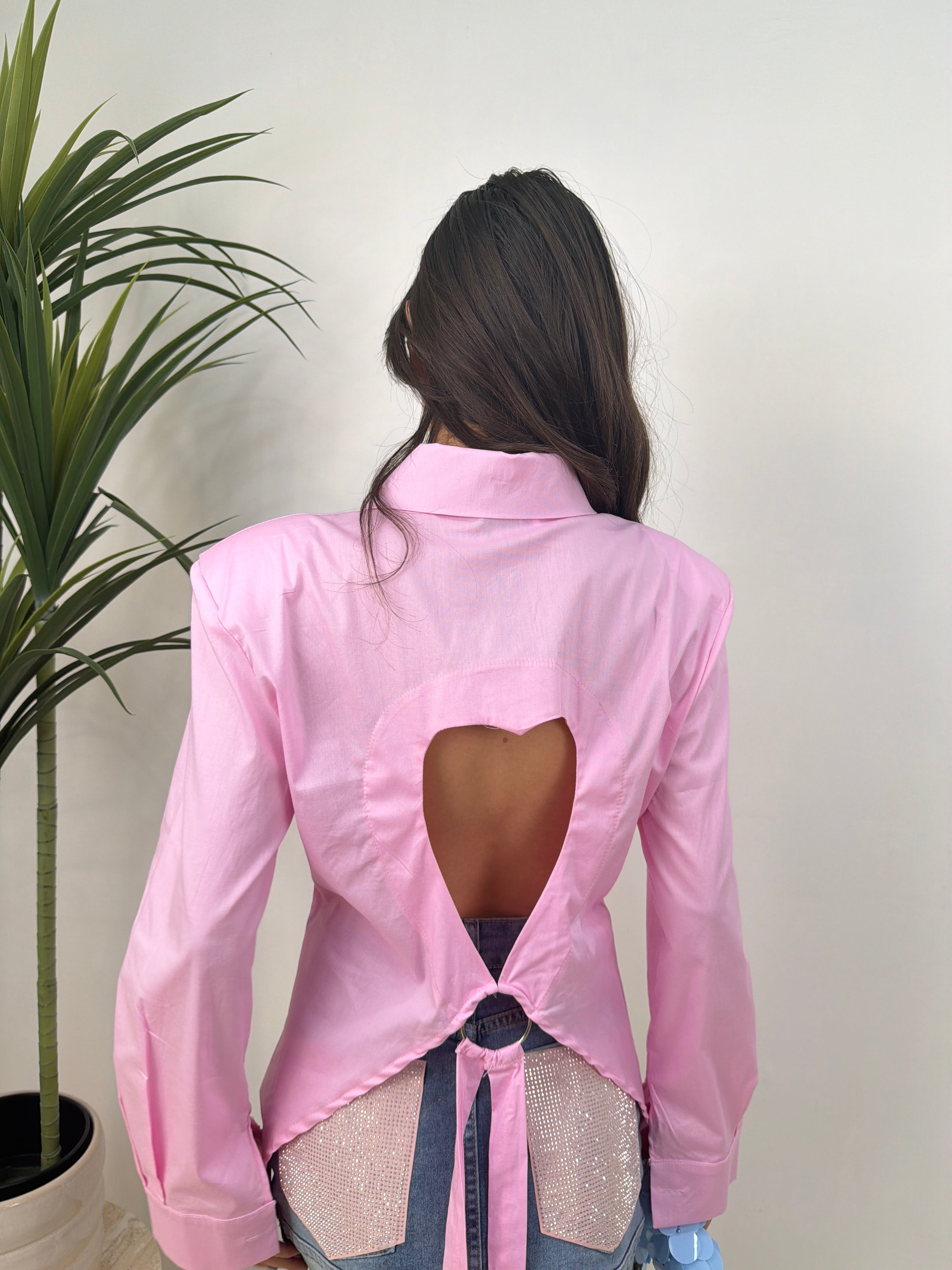 Camicia avvitata con spalline schiena aperta a forma di cuore
