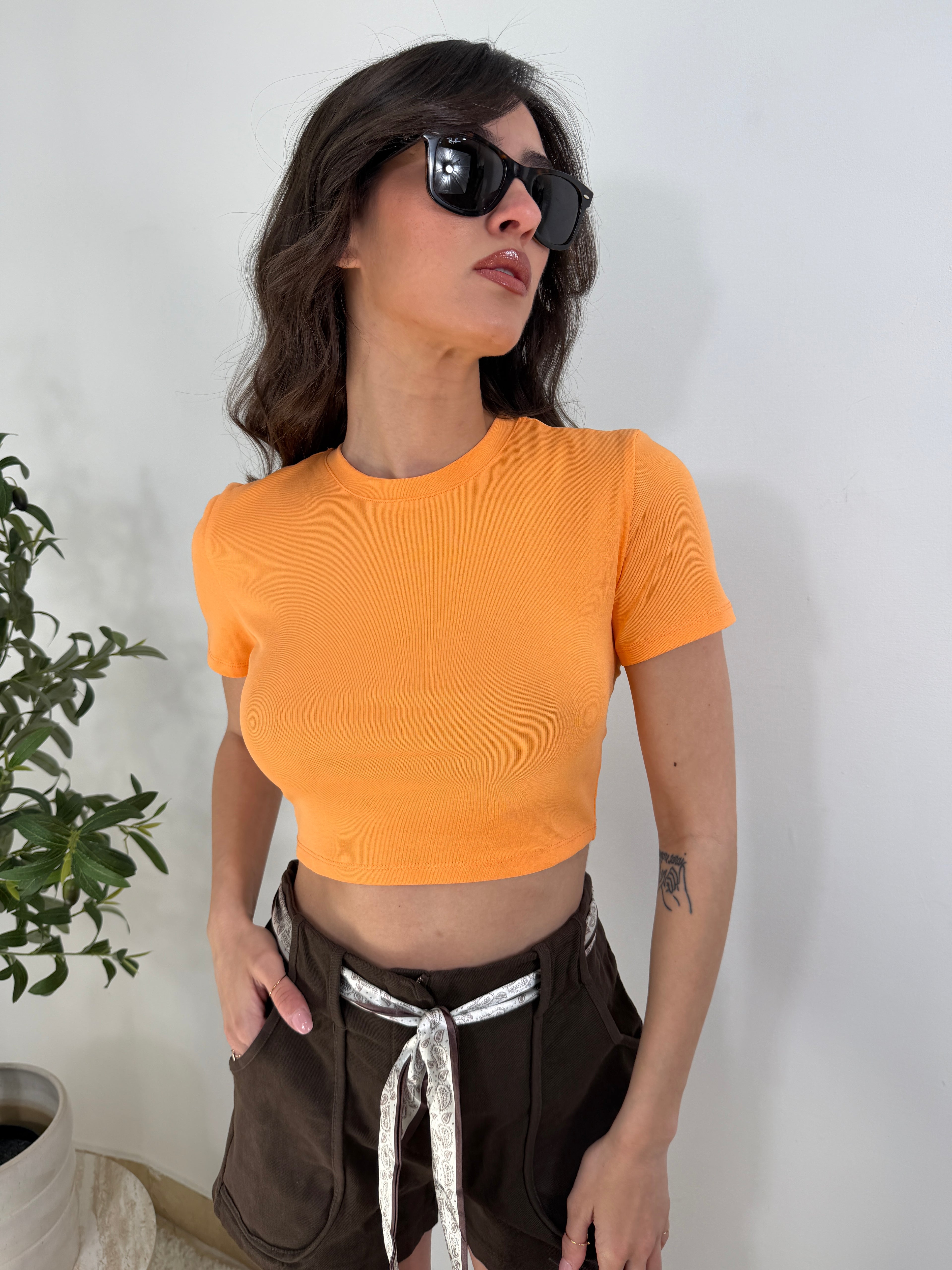 T-shirt crop mezze maniche slim fit (Lumina)