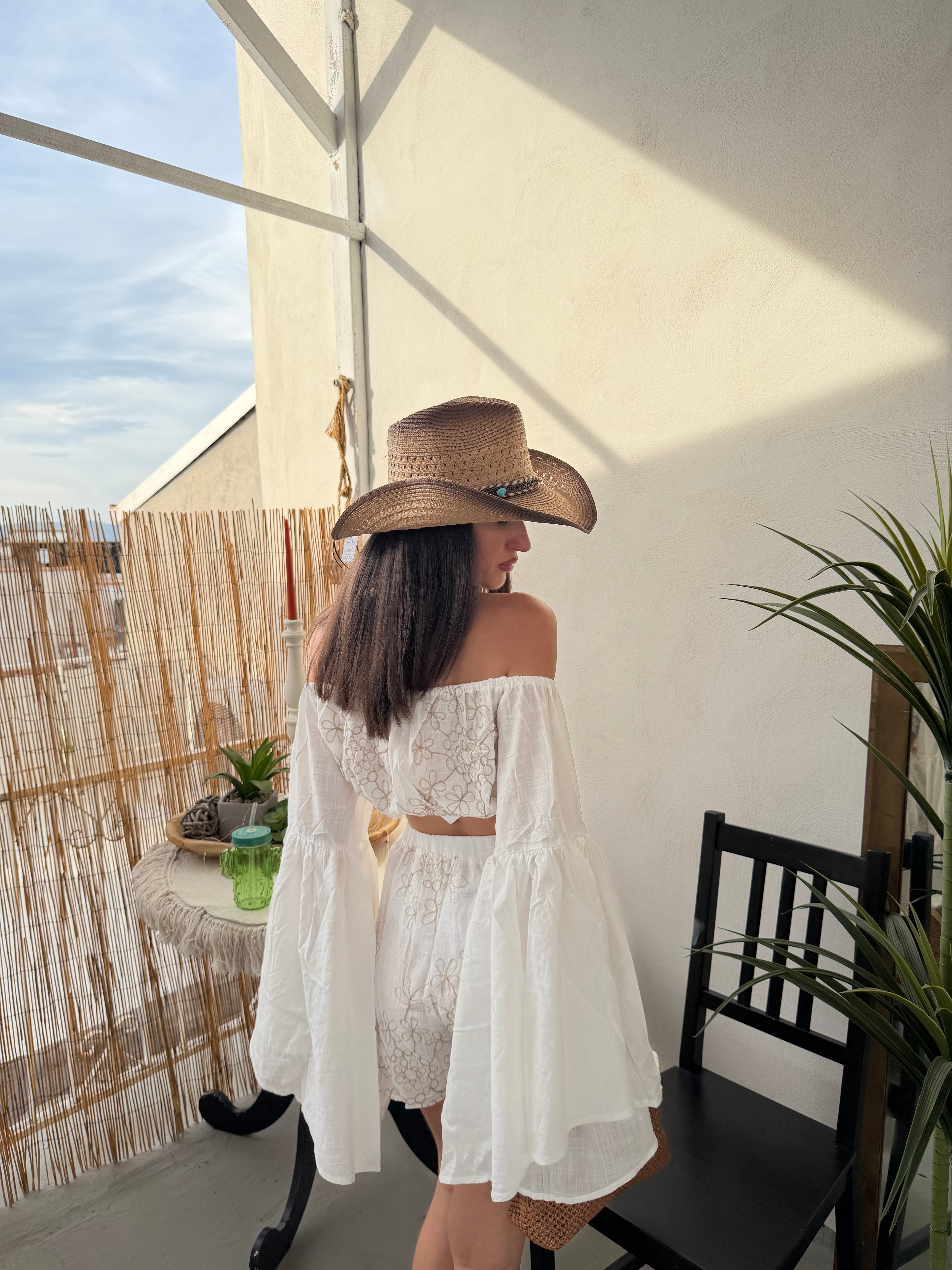 Coordinato  Ricamato  – Top e Shorts