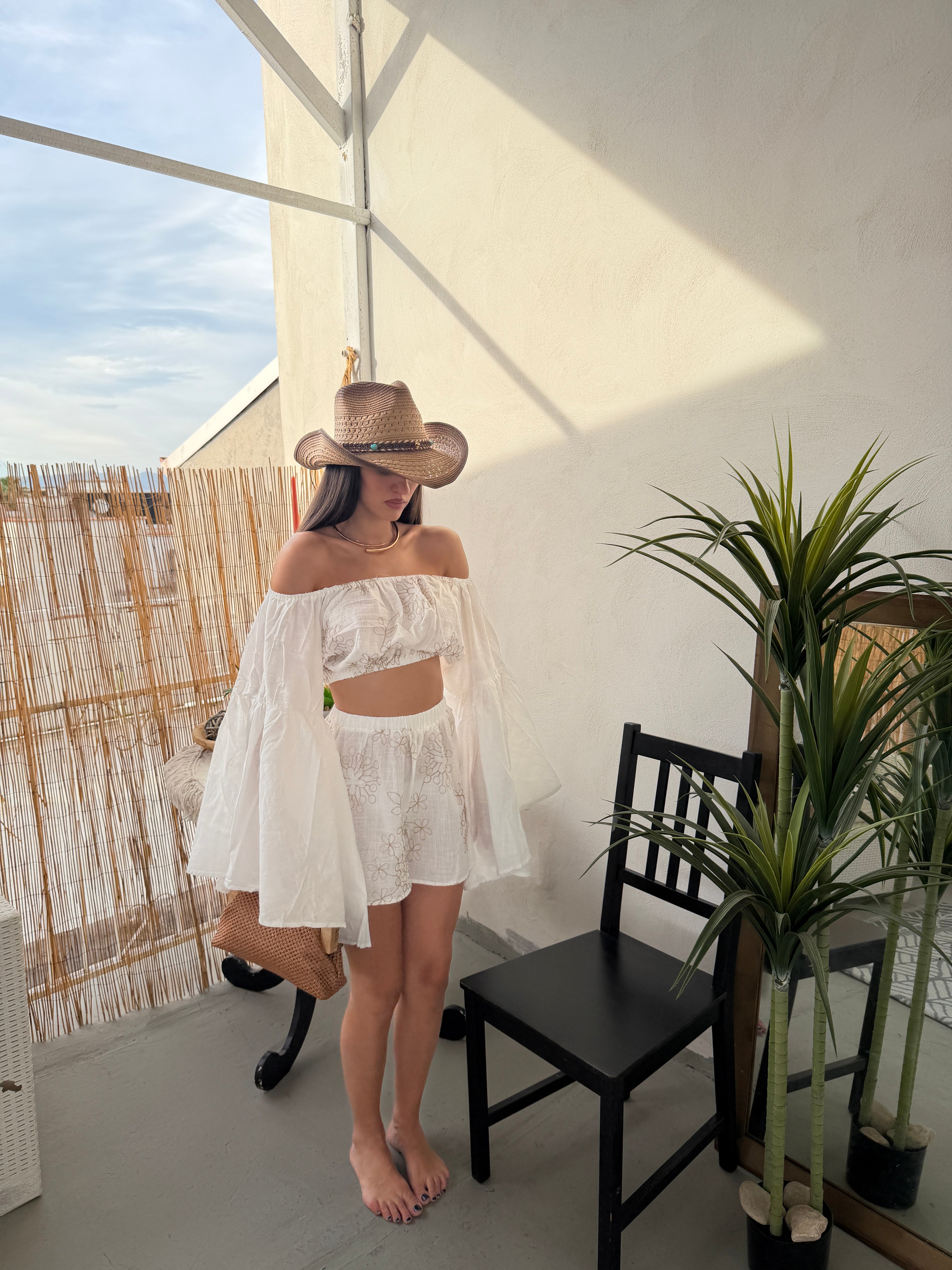 Coordinato  Ricamato  – Top e Shorts