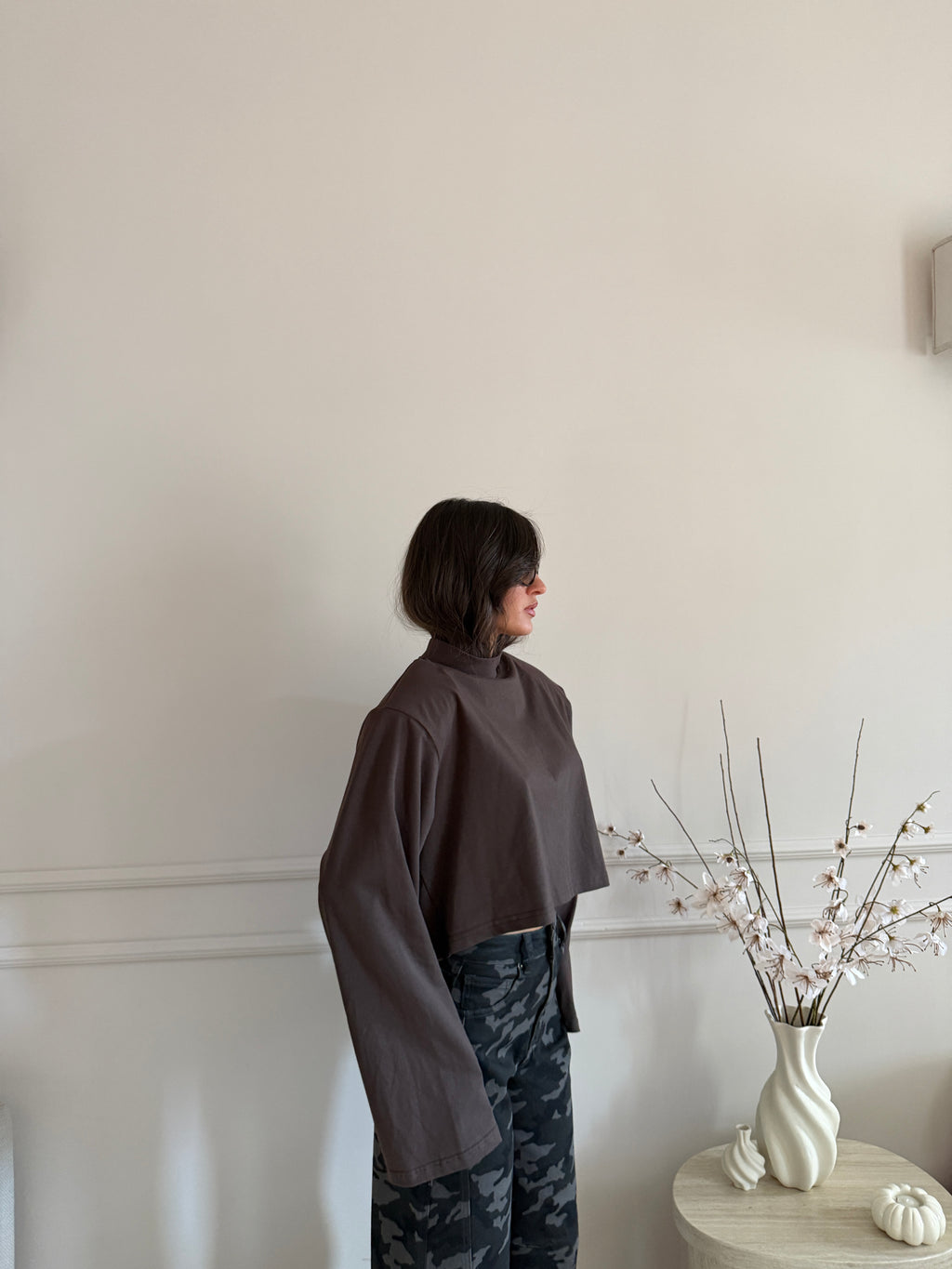 Longsleeve Crop mezzo collo  con Maniche Svasate