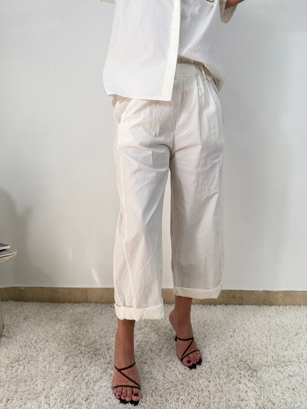 Completo due pezzi con camicia e pantalone relaxed fit