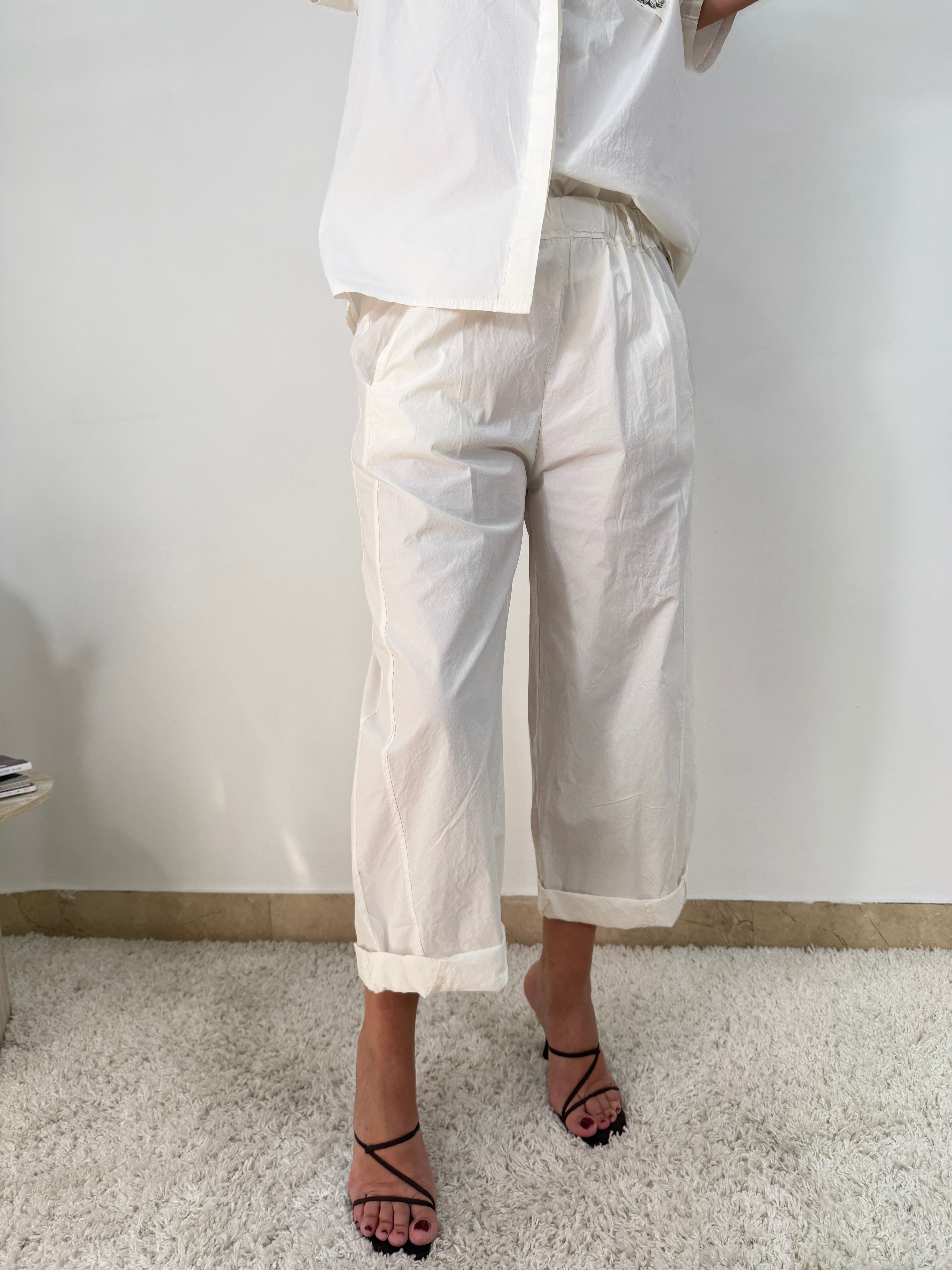 Completo due pezzi con camicia e pantalone relaxed fit