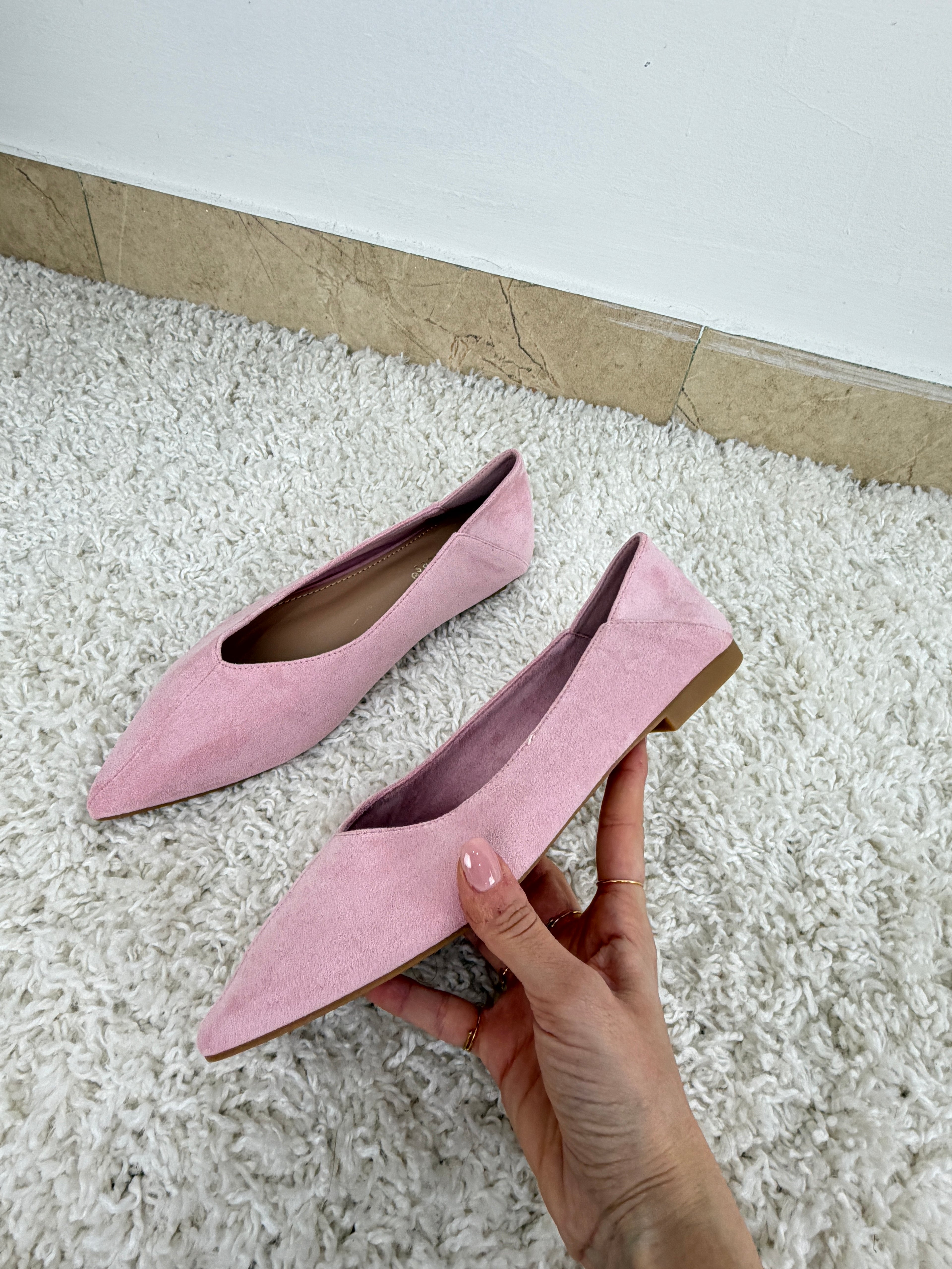 Ballerine a punta scamiciate