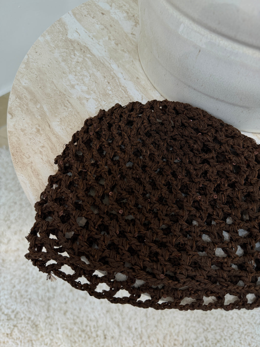 Crochet beige