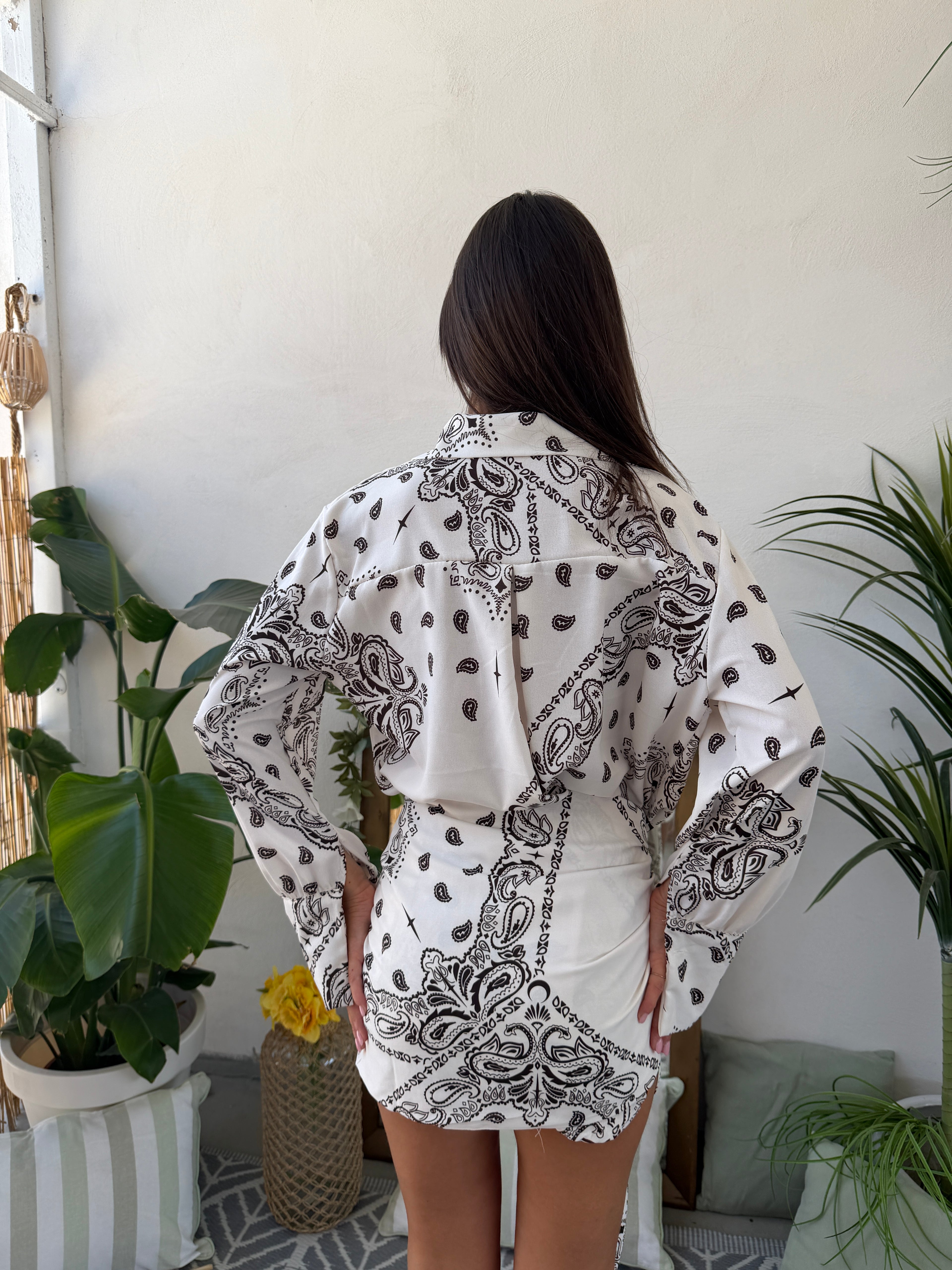 Completo camicia e gonna  con stampa paisley