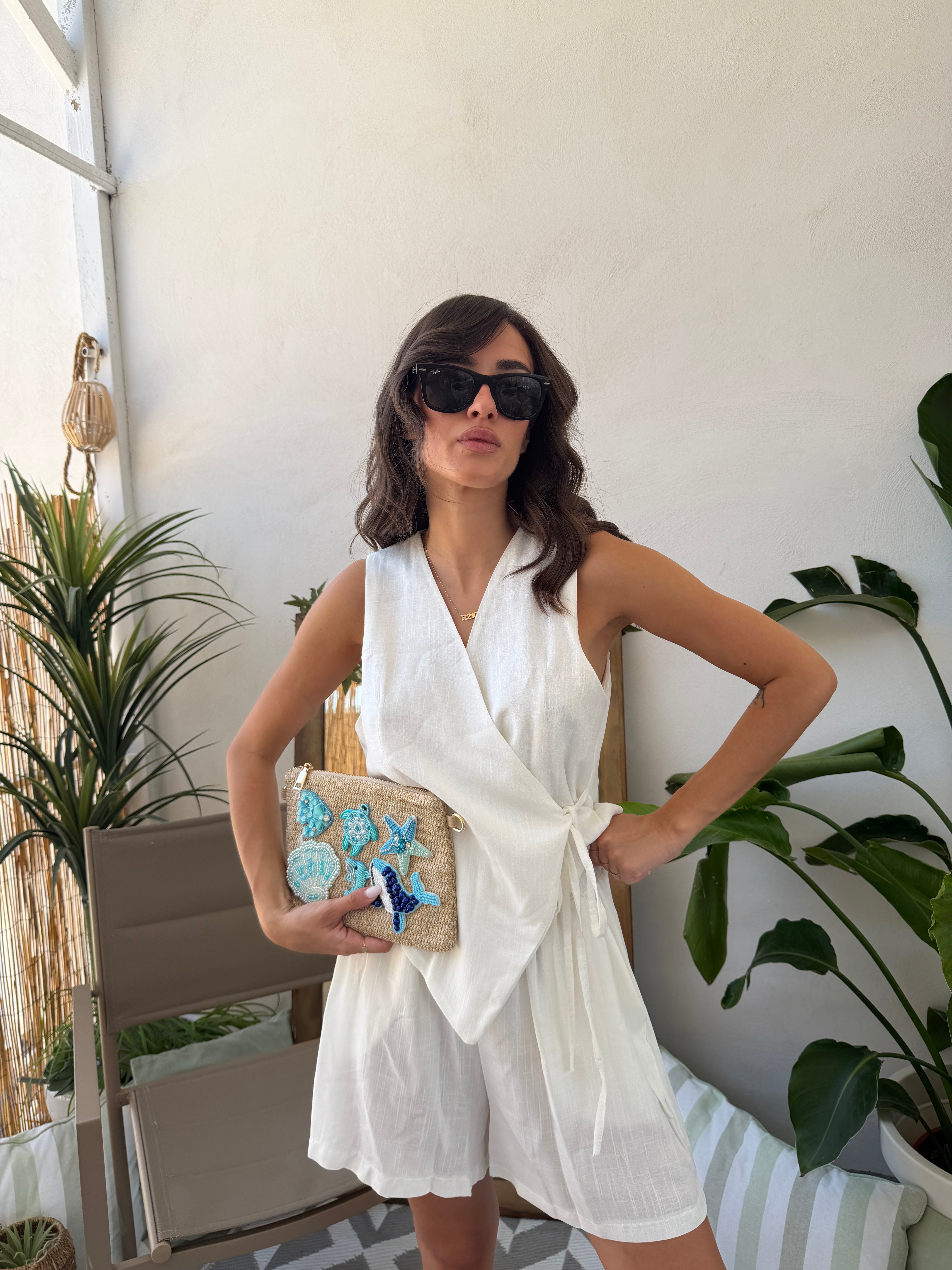 Completo gilet incrociato e bermuda