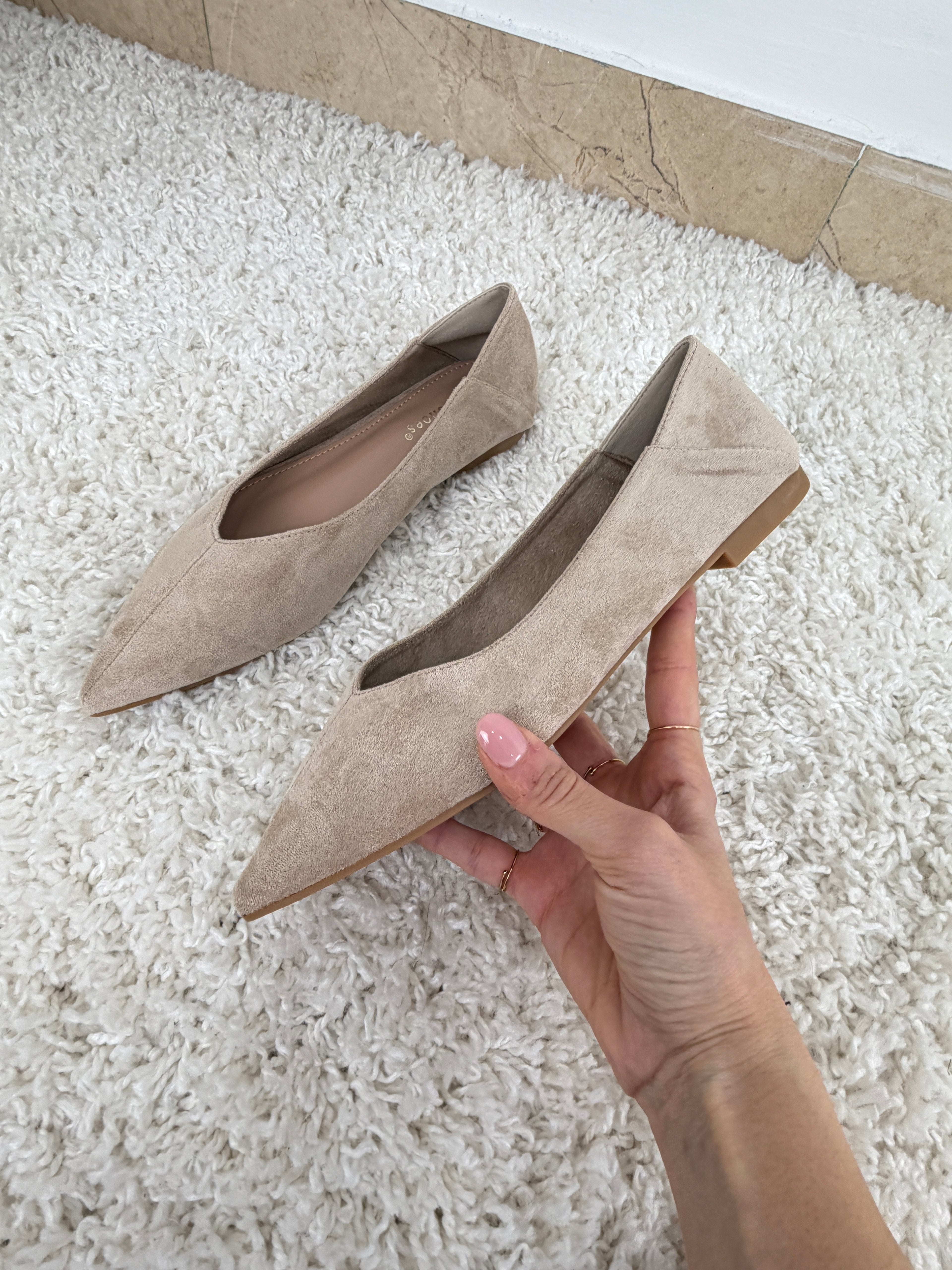 Ballerine a punta scamiciate