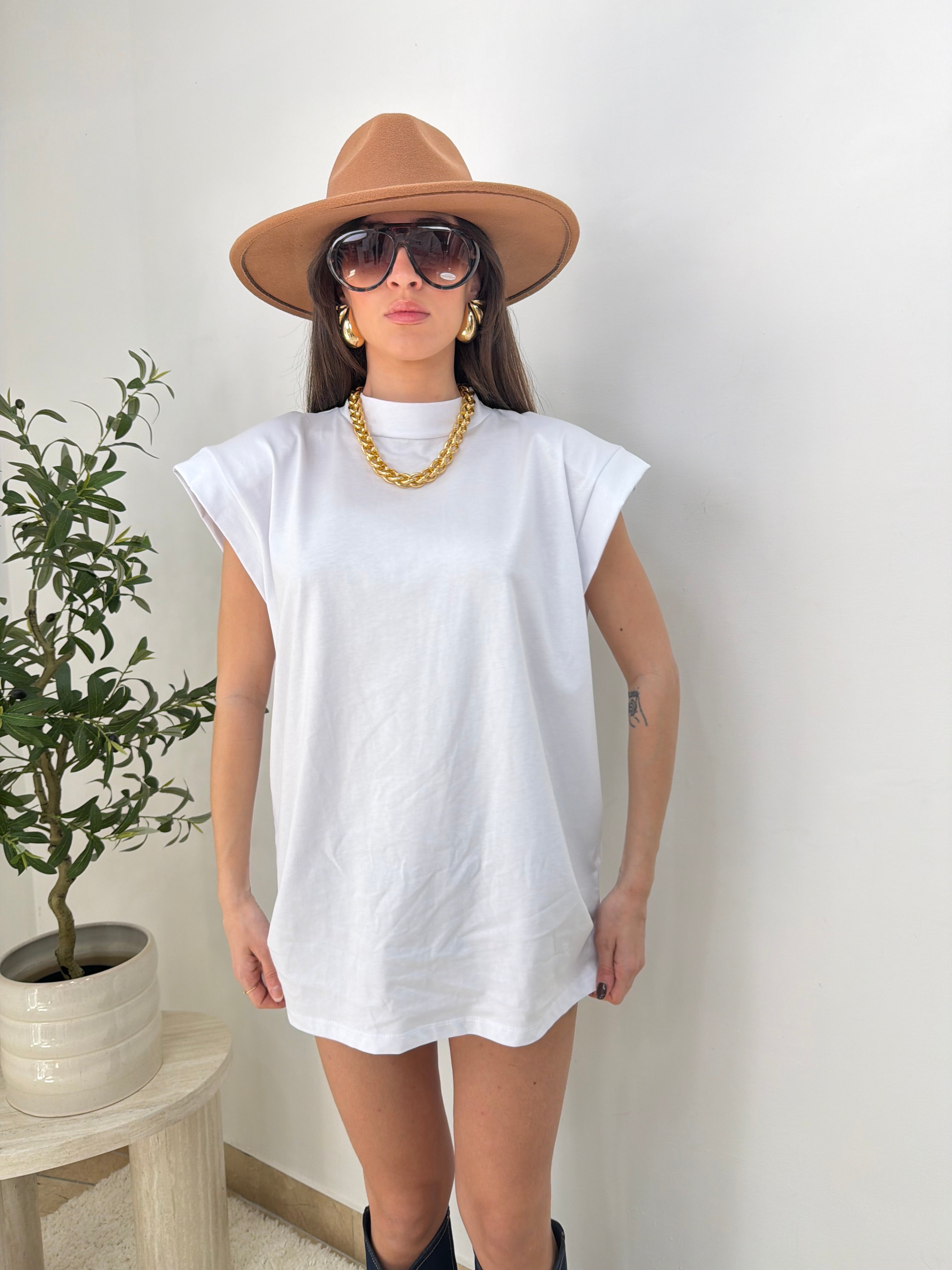 Shirt oversize giro maniche con spalle strutturate