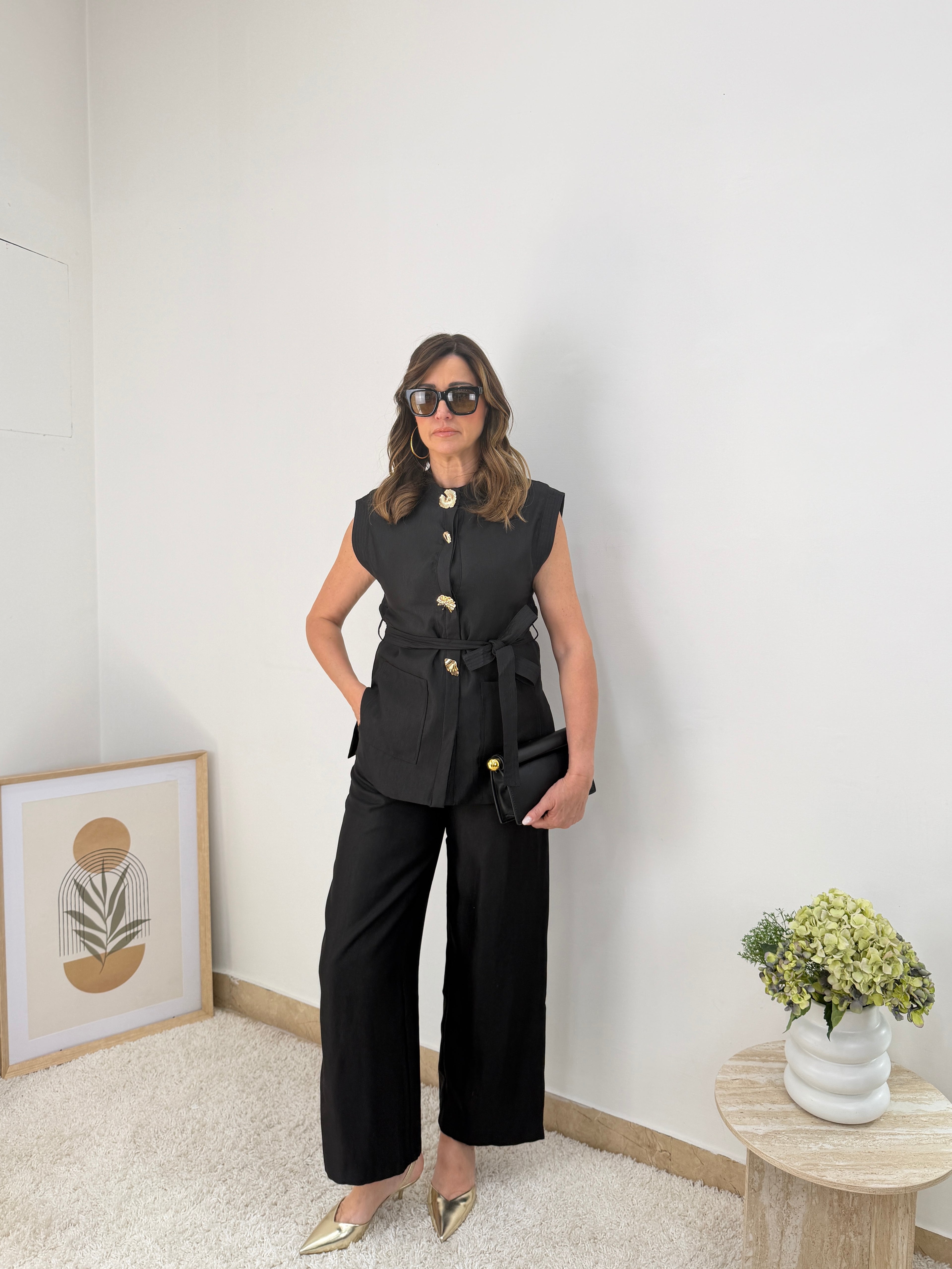 Coordinato con gilet smanicato e pantalone palazzo