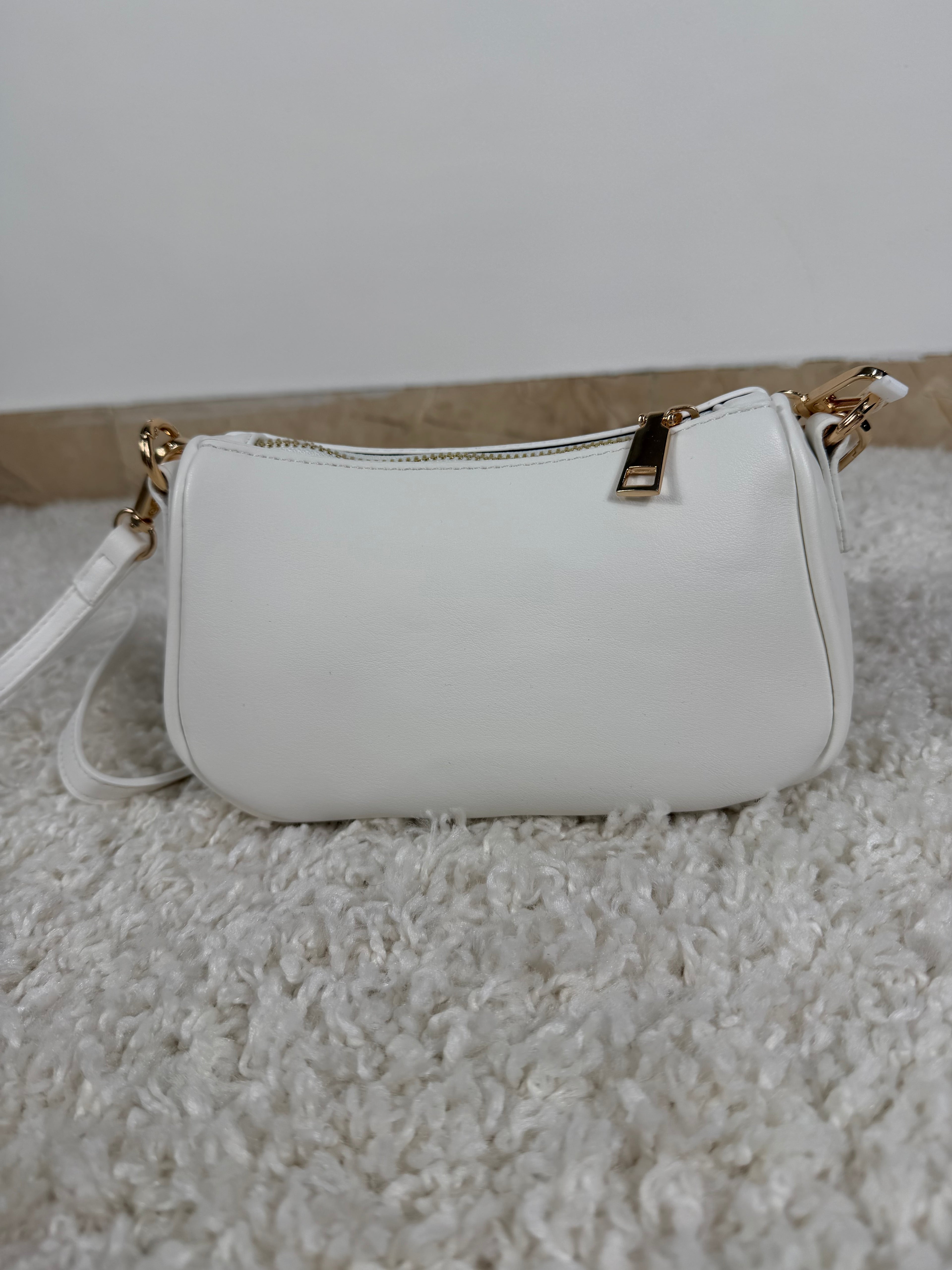 Borsa mini  con catena dorata e tracolla