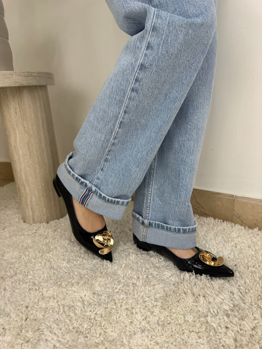 Ballerine a punta  con accessorio metallico