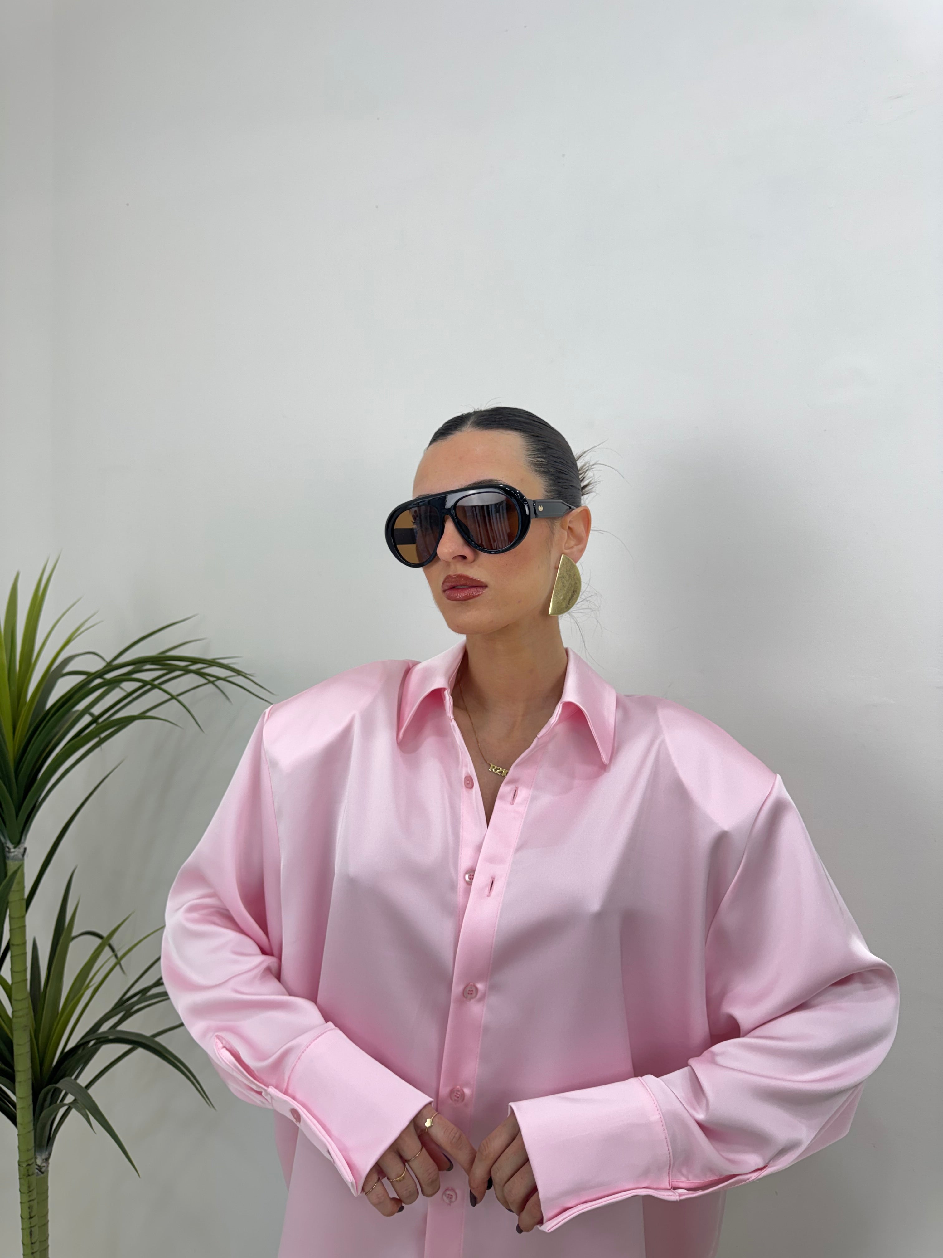 Camicia in raso oversize con spalline