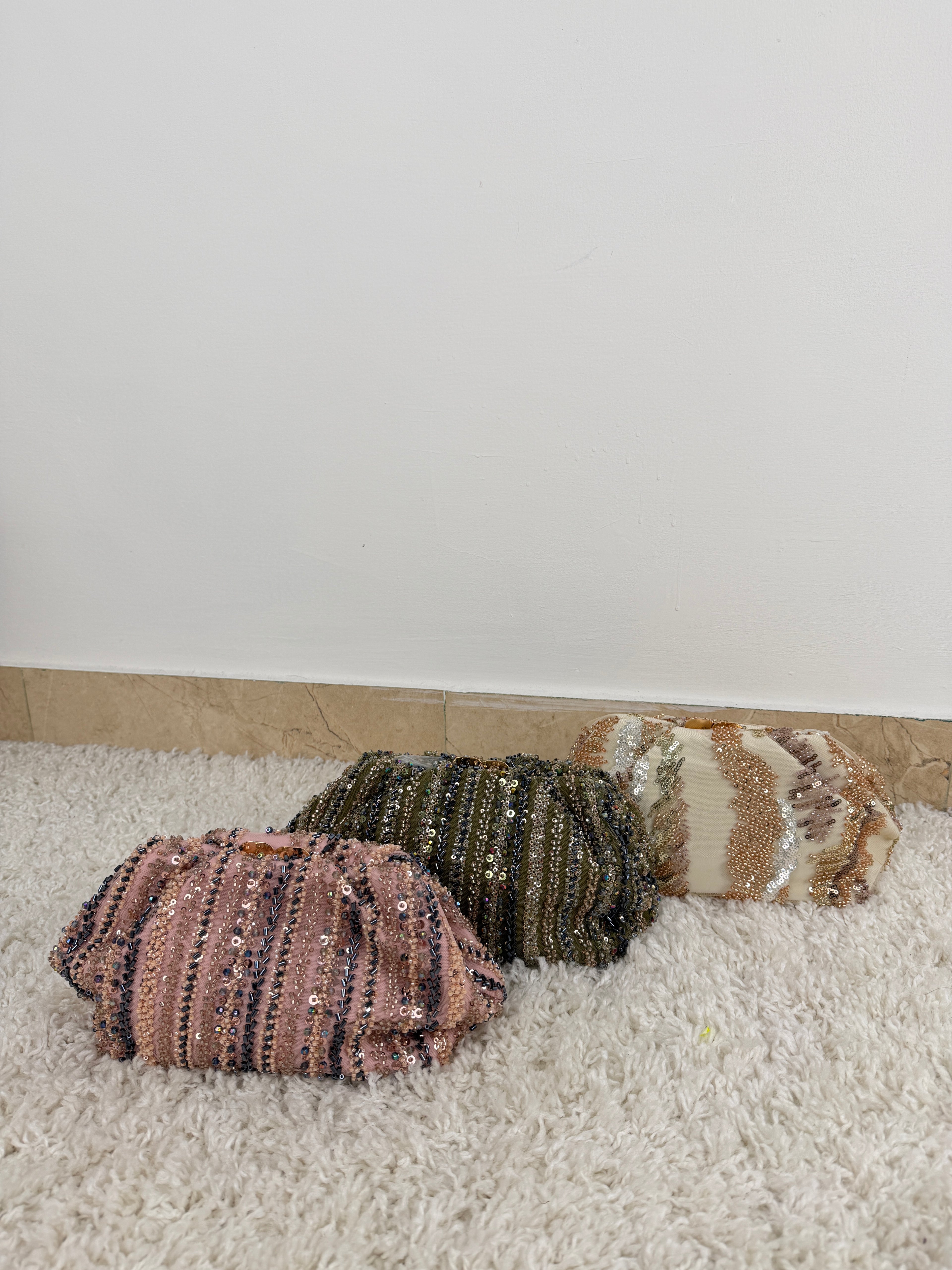 Clutch gioiello con perline
