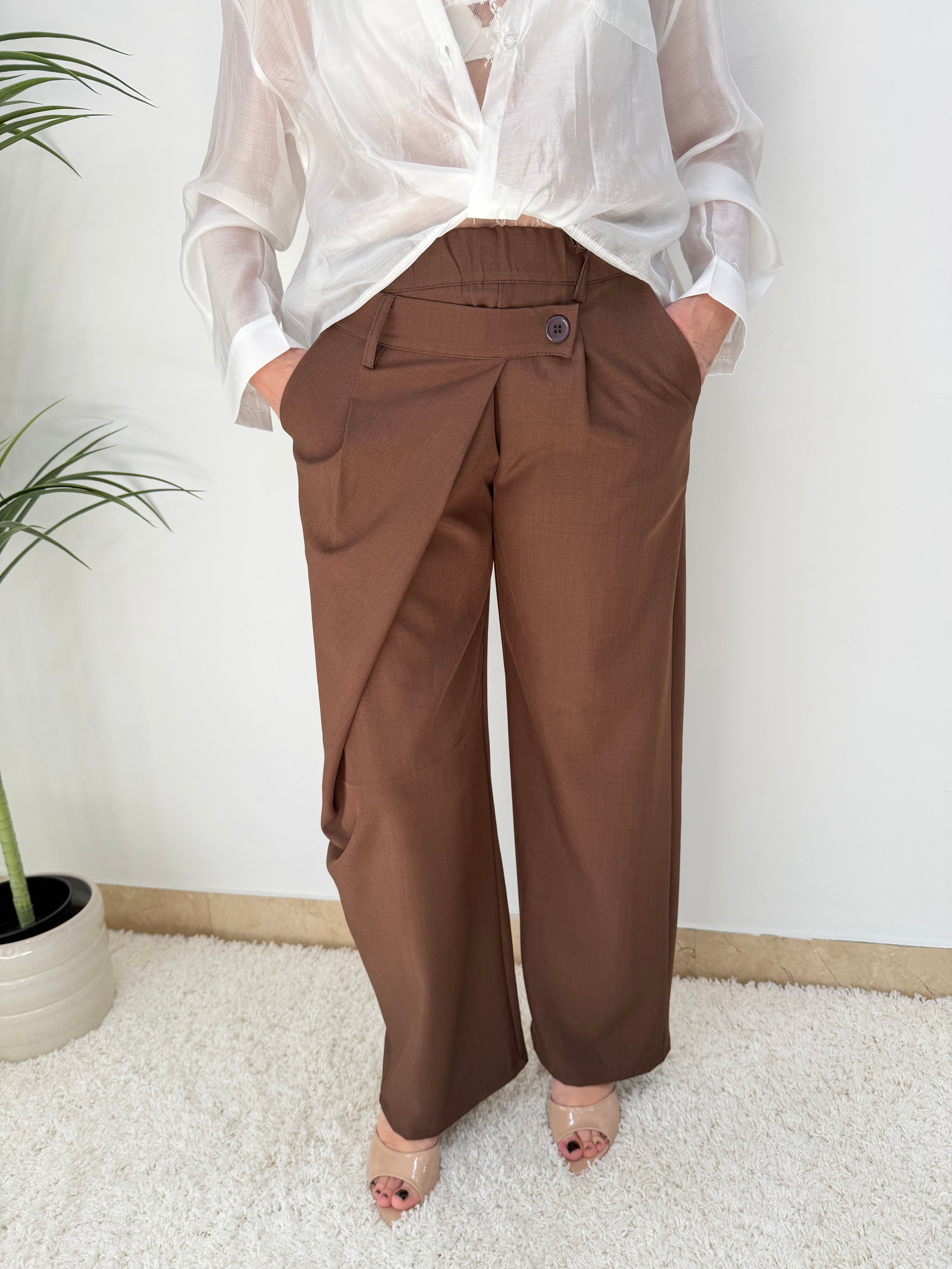Pantalone Palazzo  con Dettaglio Asimmetrico