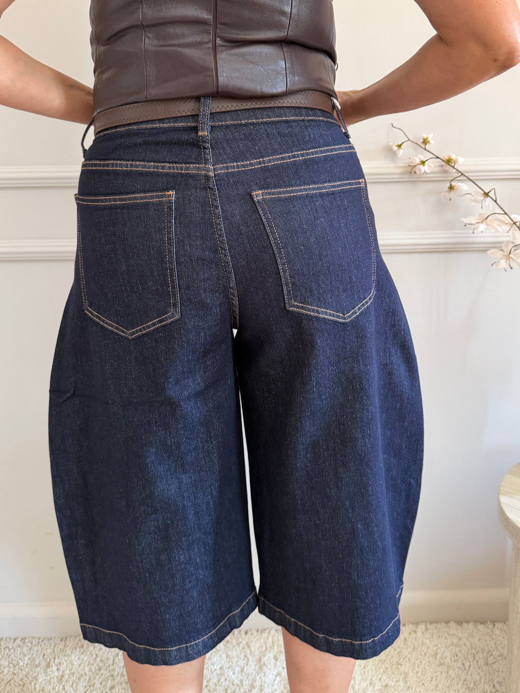 Bermuda in Denim con Cintura in Vita