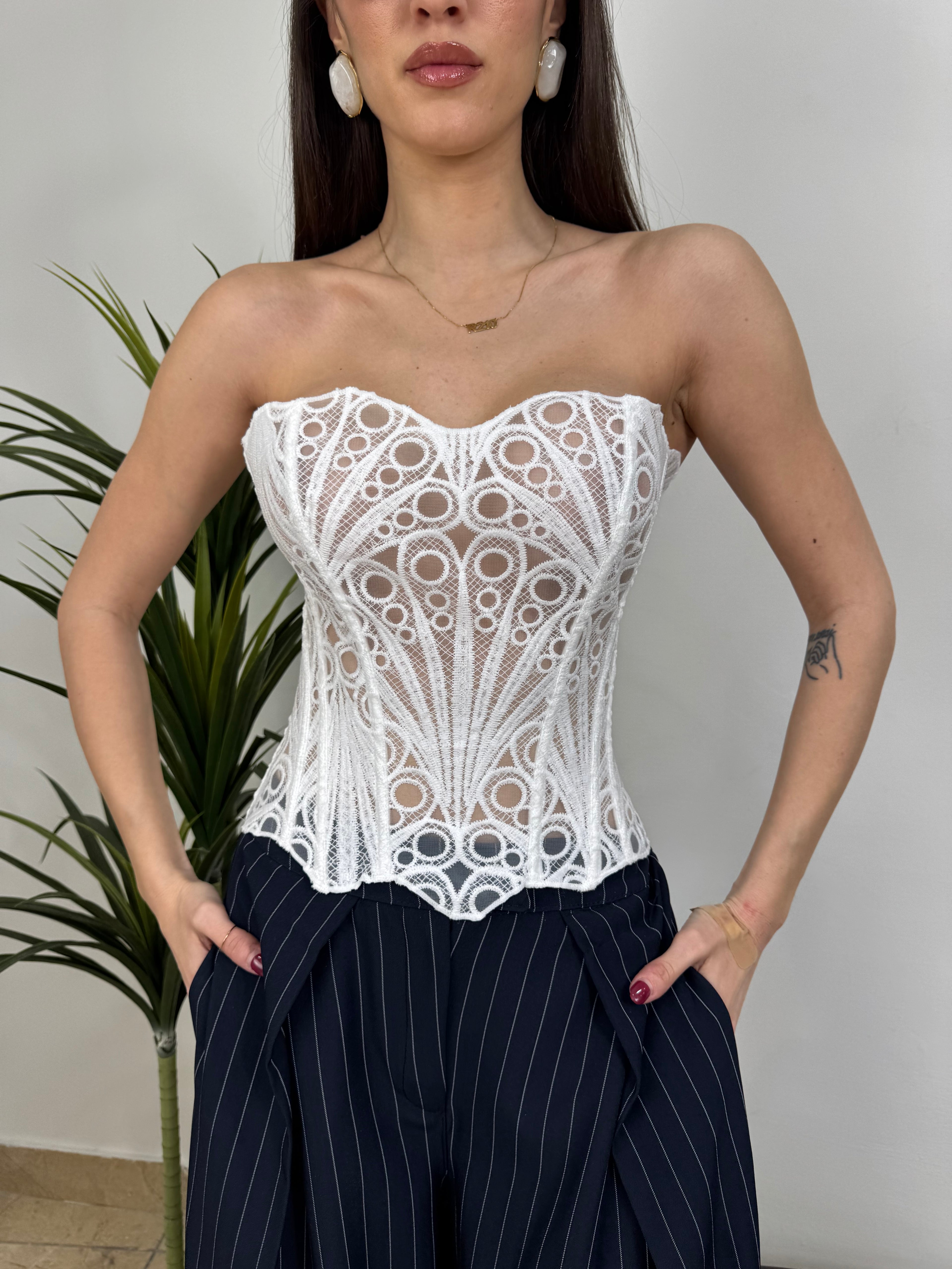 Corsetto in Pizzo con Allacciatura
regolabile