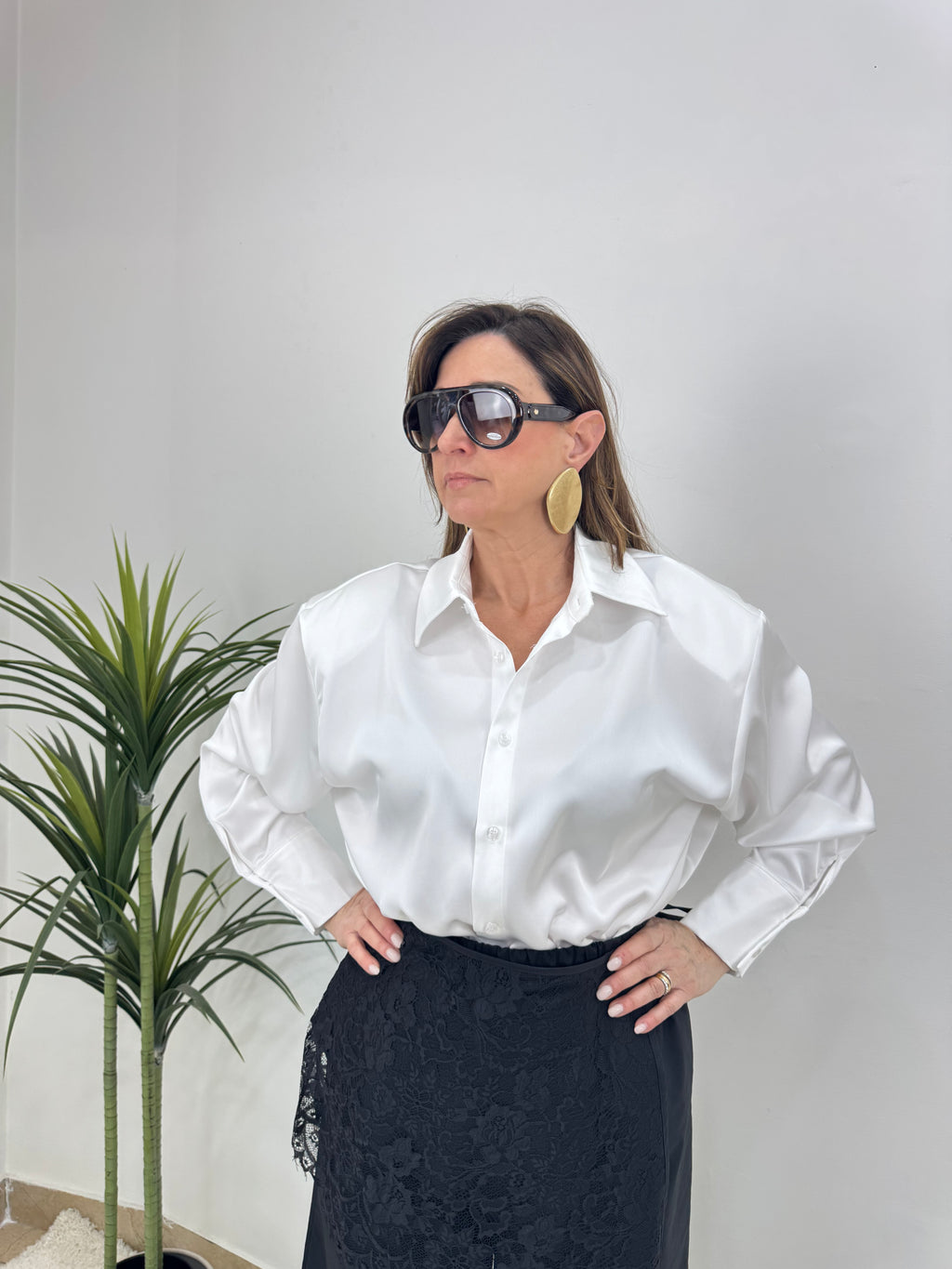 Camicia in raso oversize con spalline