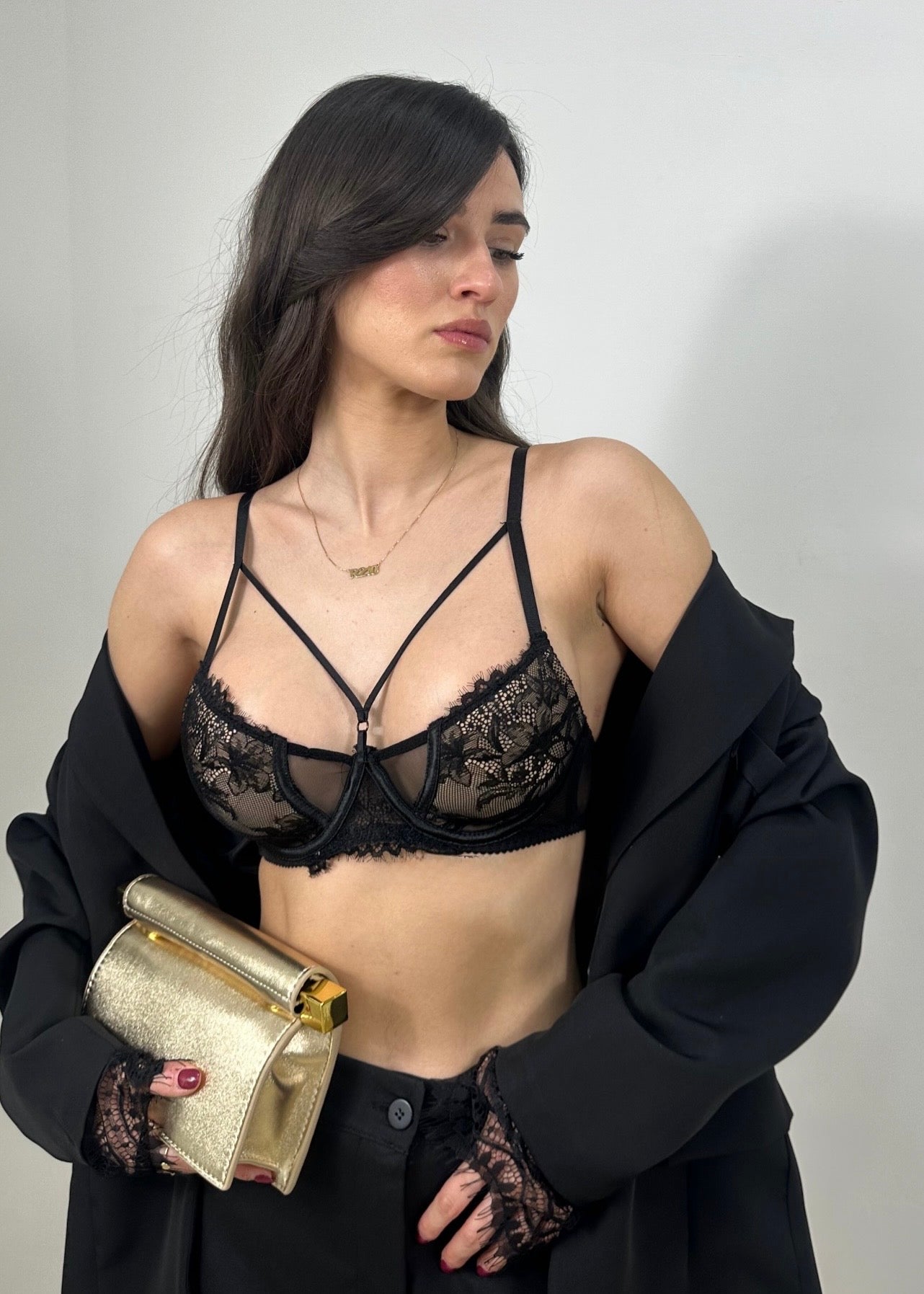 Bralette in Pizzo con Strap Design