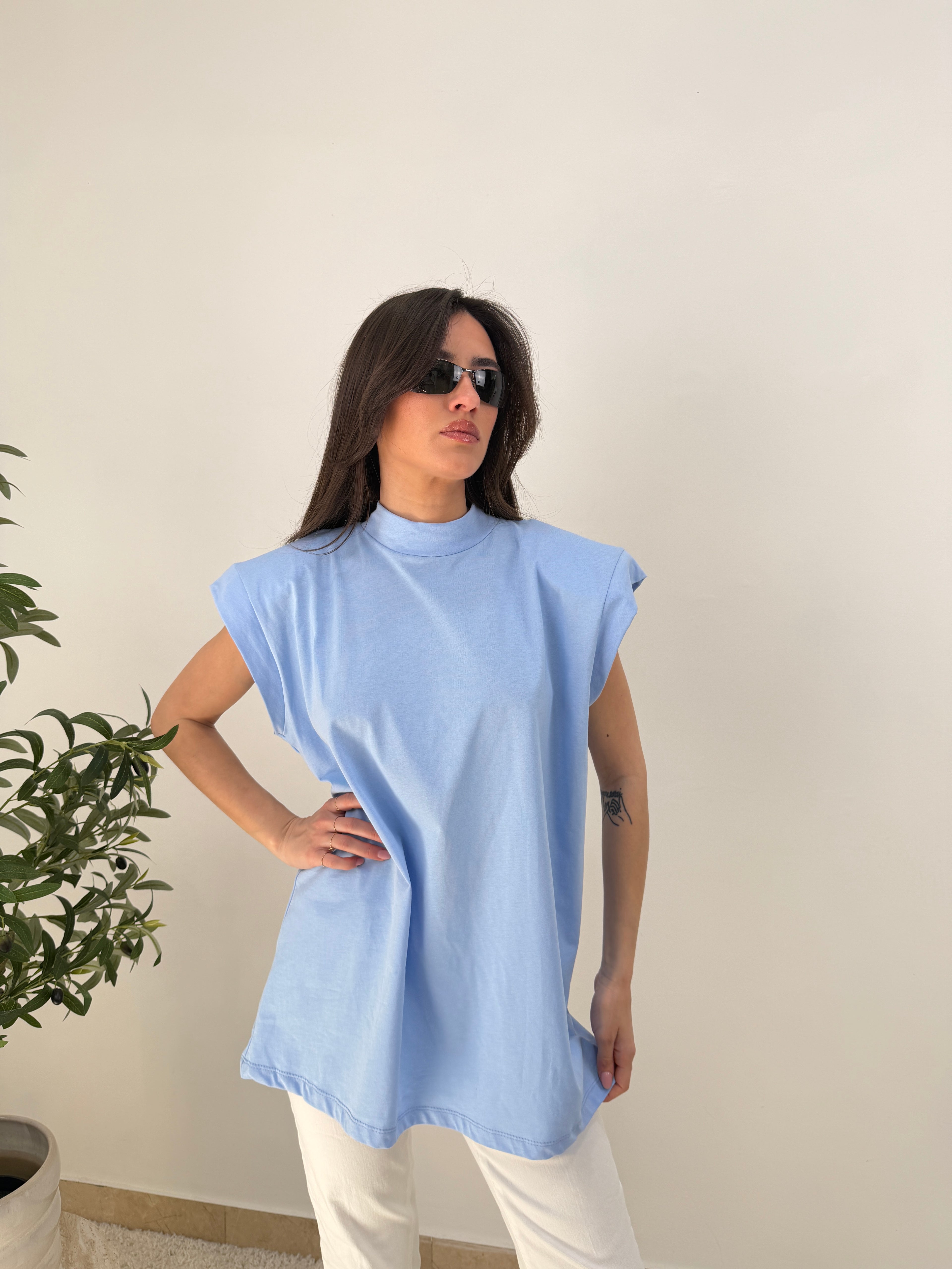 Shirt oversize giro maniche con spalle strutturate