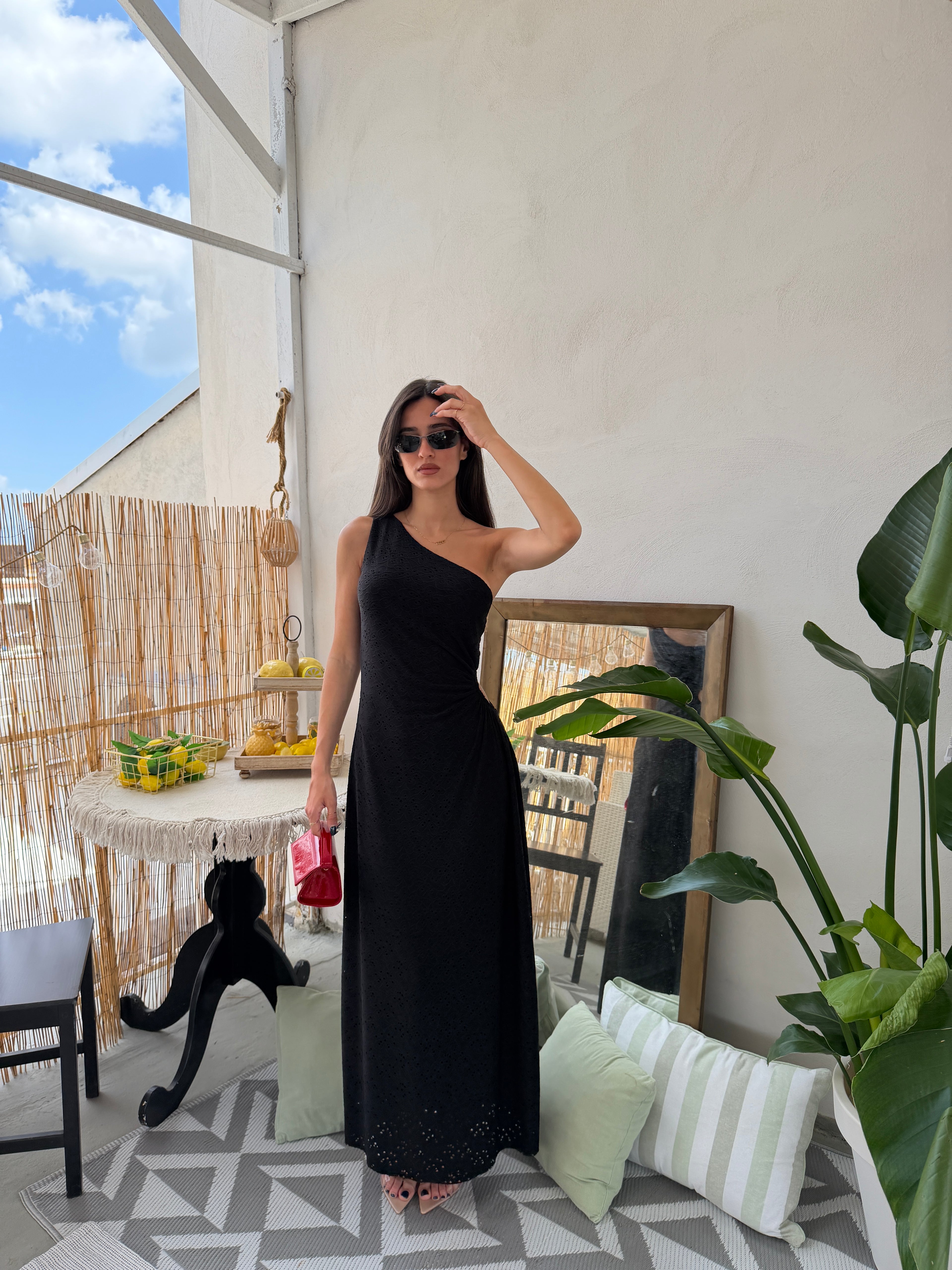 Abito Lungo Monospalla con Cut-Out Laterale