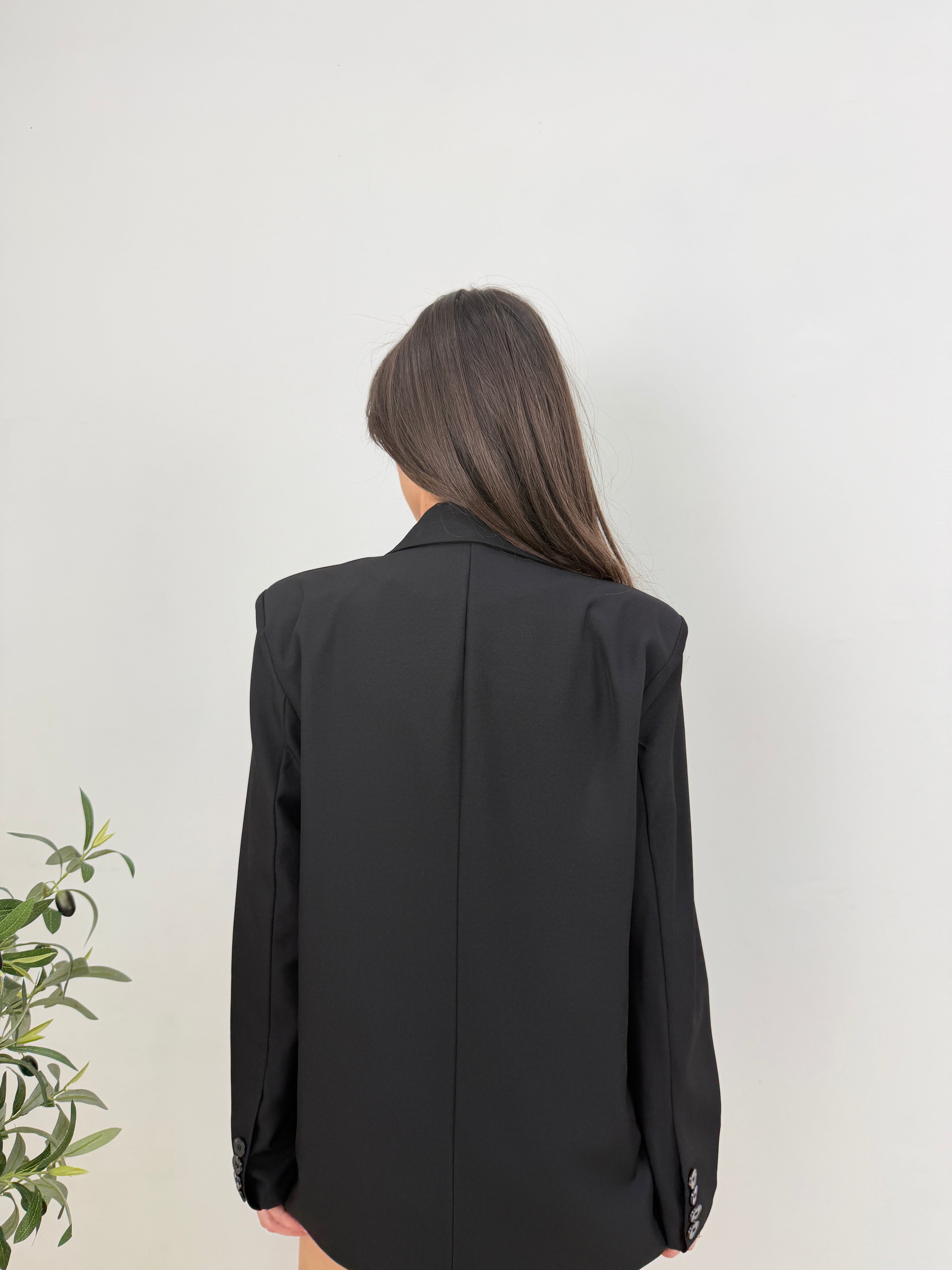 Blazer doppio bottone dal taglio sartoriale