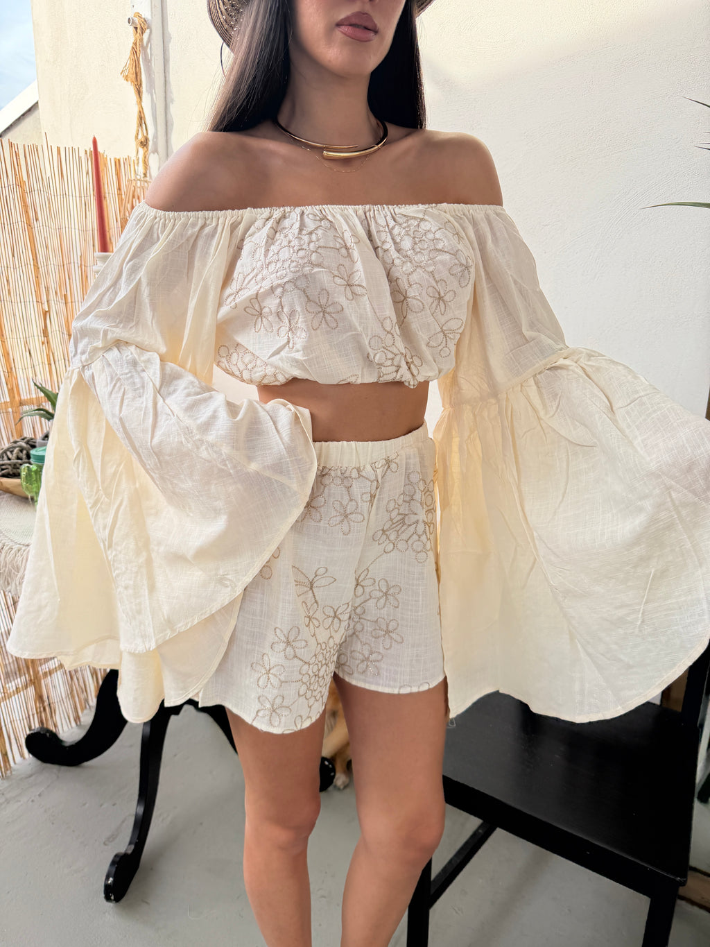 Coordinato  Ricamato  – Top e Shorts