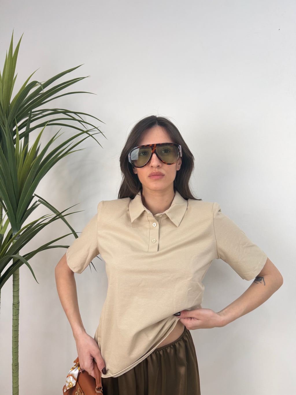 Polo basic mezza maniche con bottoni con spalline strutture