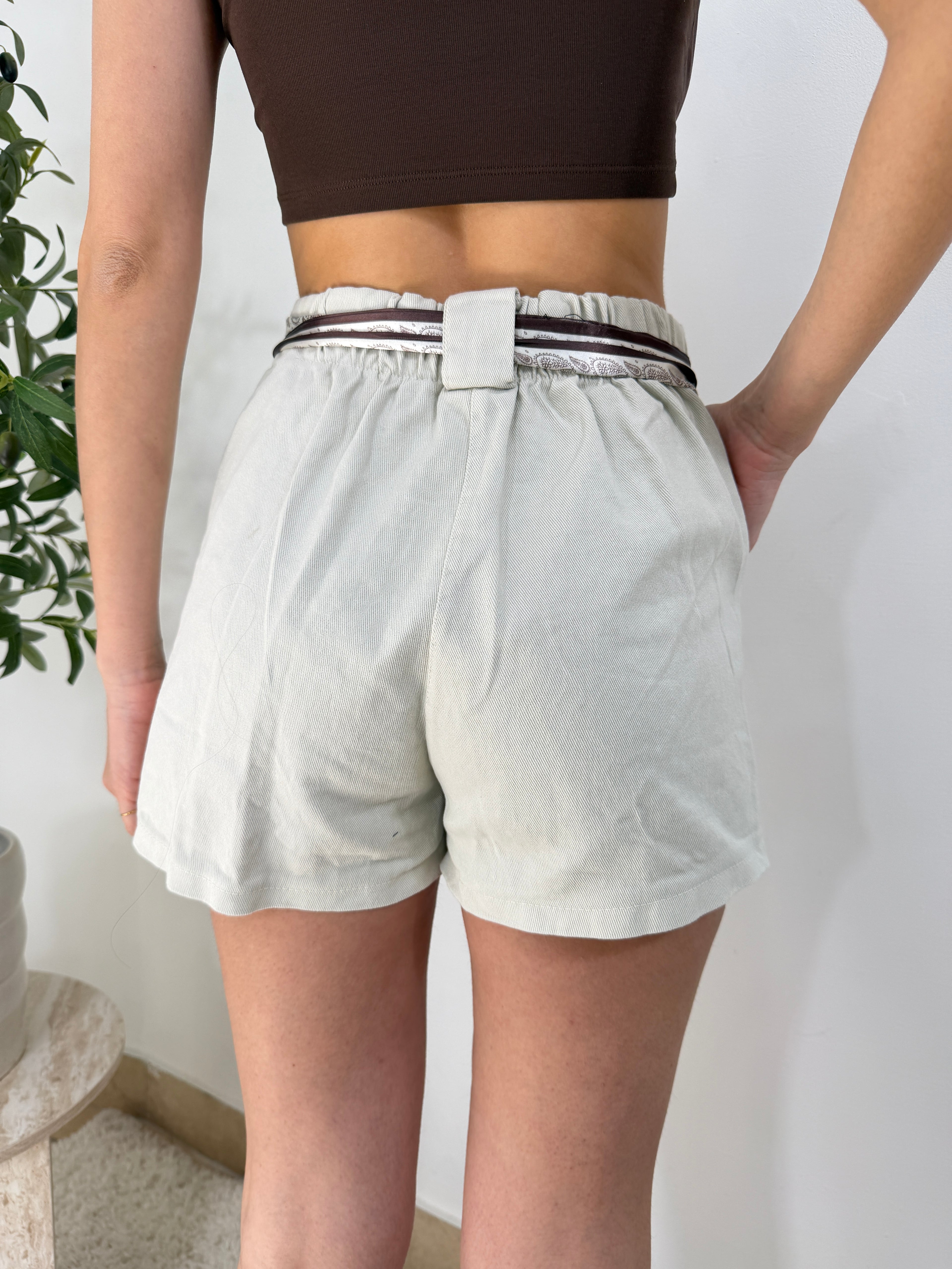 Shorts in denim con cintura foulard