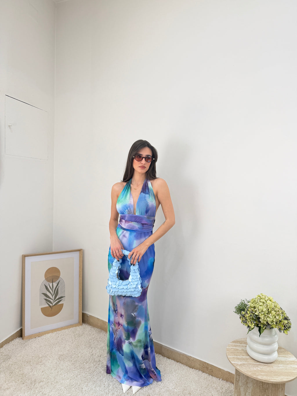 Abito lungo multicolor con scollo halter