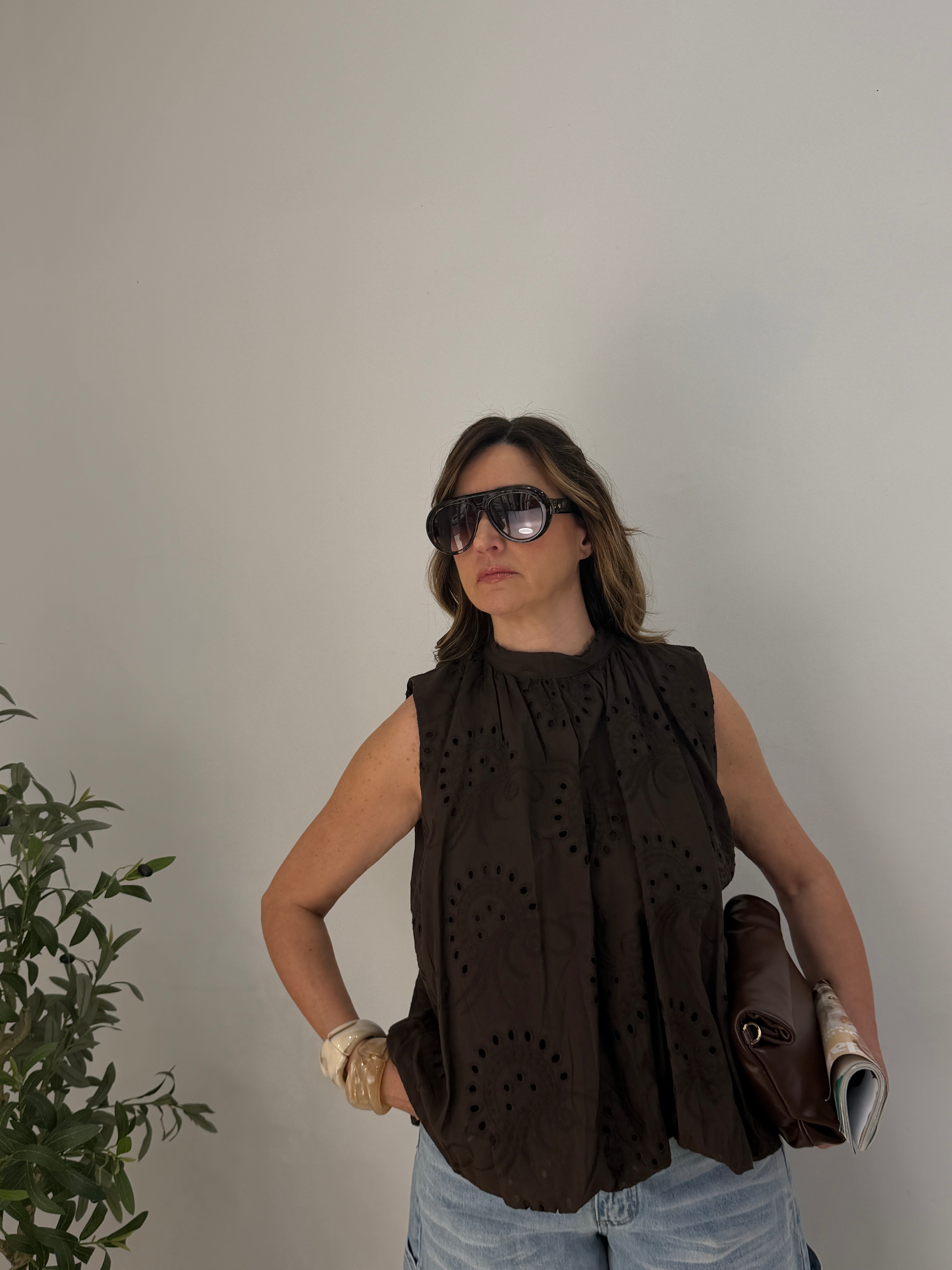 Blusa Sangallo Balloon con Schiena Aperta e Fiocco Elegante