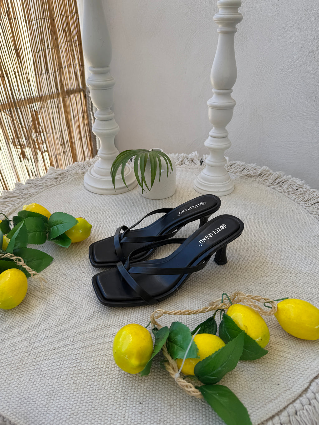 Sandali  con Tacco e Fascette Incrociate