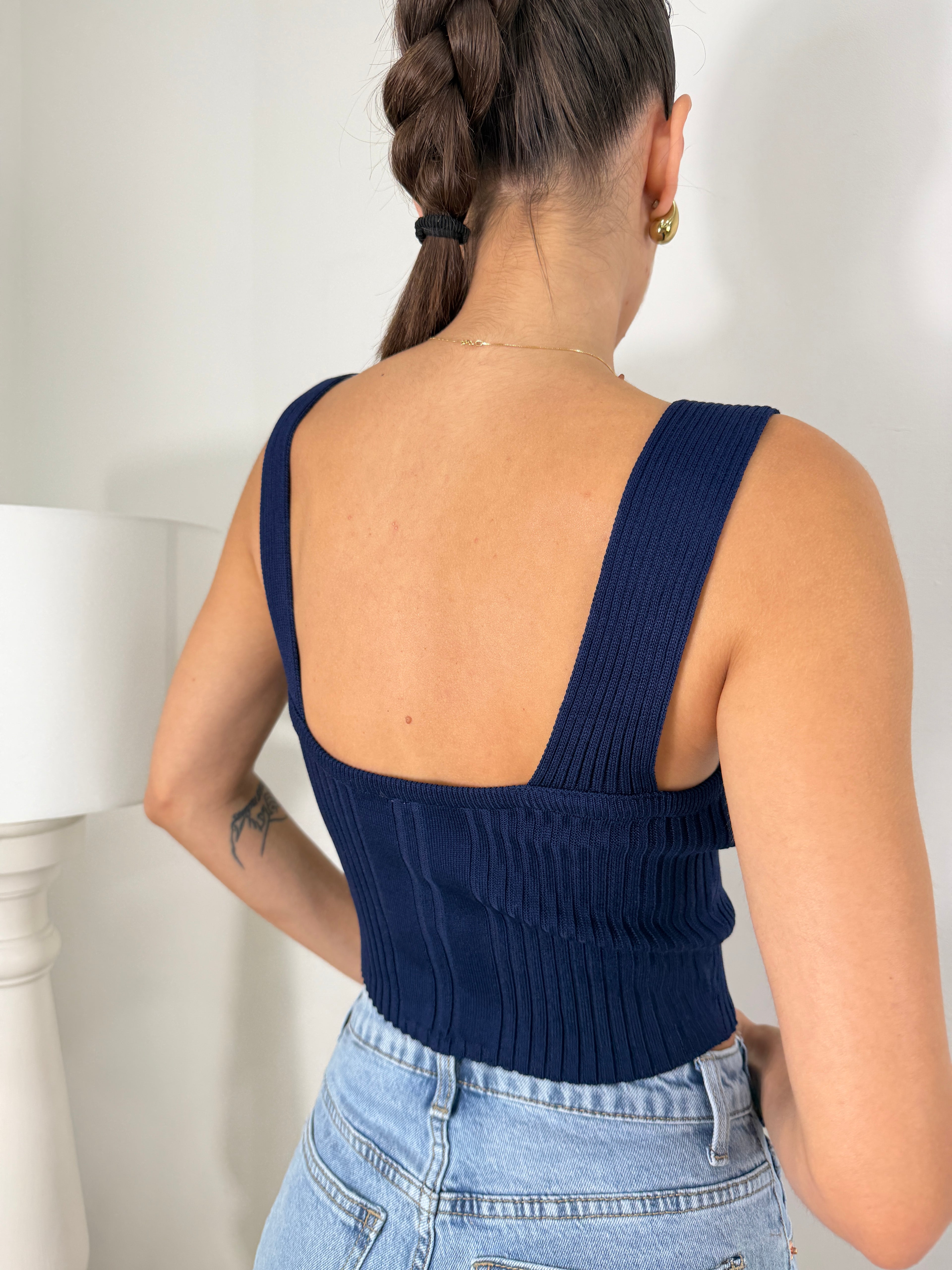 Top in Maglia con Allacciatura
