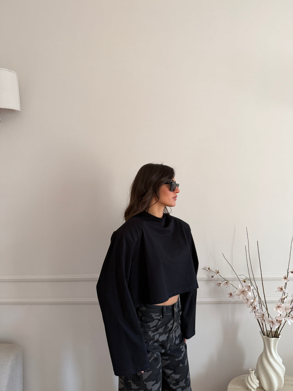 Longsleeve Crop mezzo collo  con Maniche Svasate