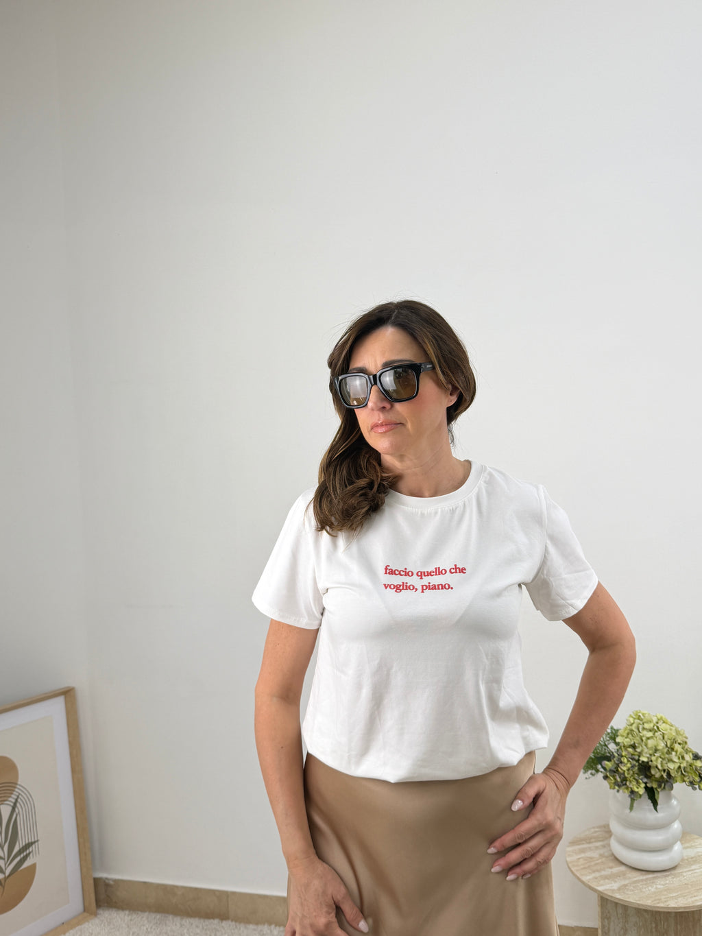 T-shirt con scritta minimal