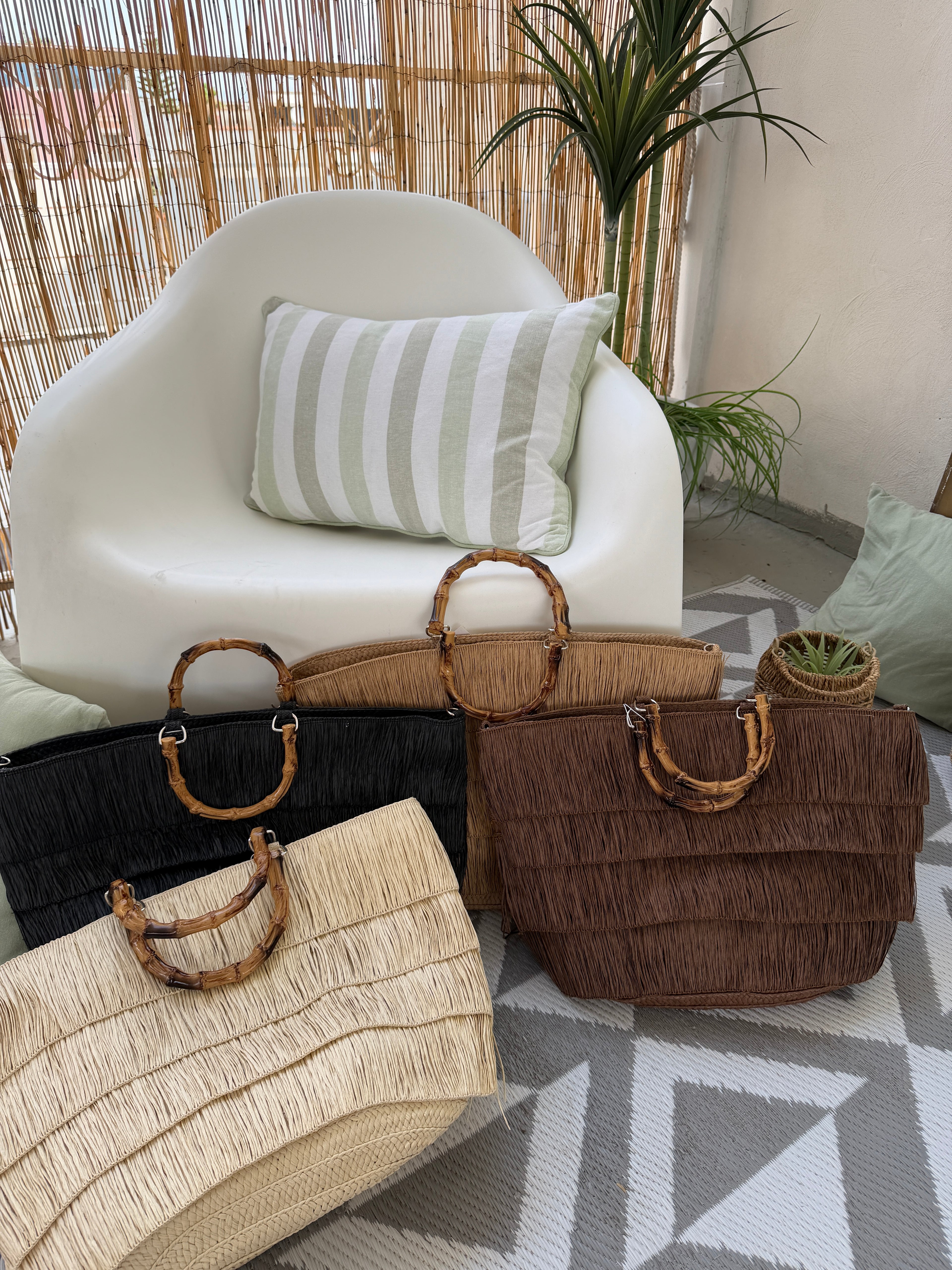 Borsa mare in rafia con manici effetto bambù