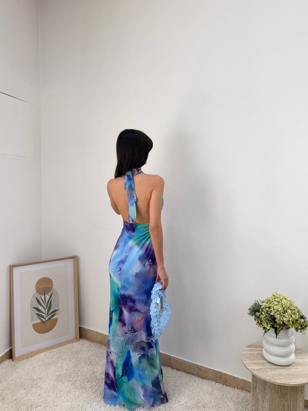 Abito lungo multicolor con scollo halter