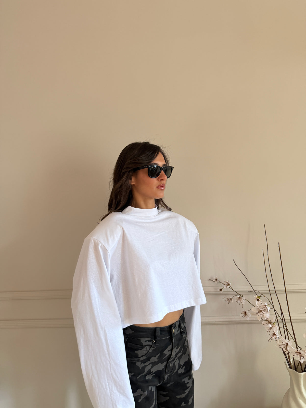 Longsleeve Crop mezzo collo  con Maniche Svasate