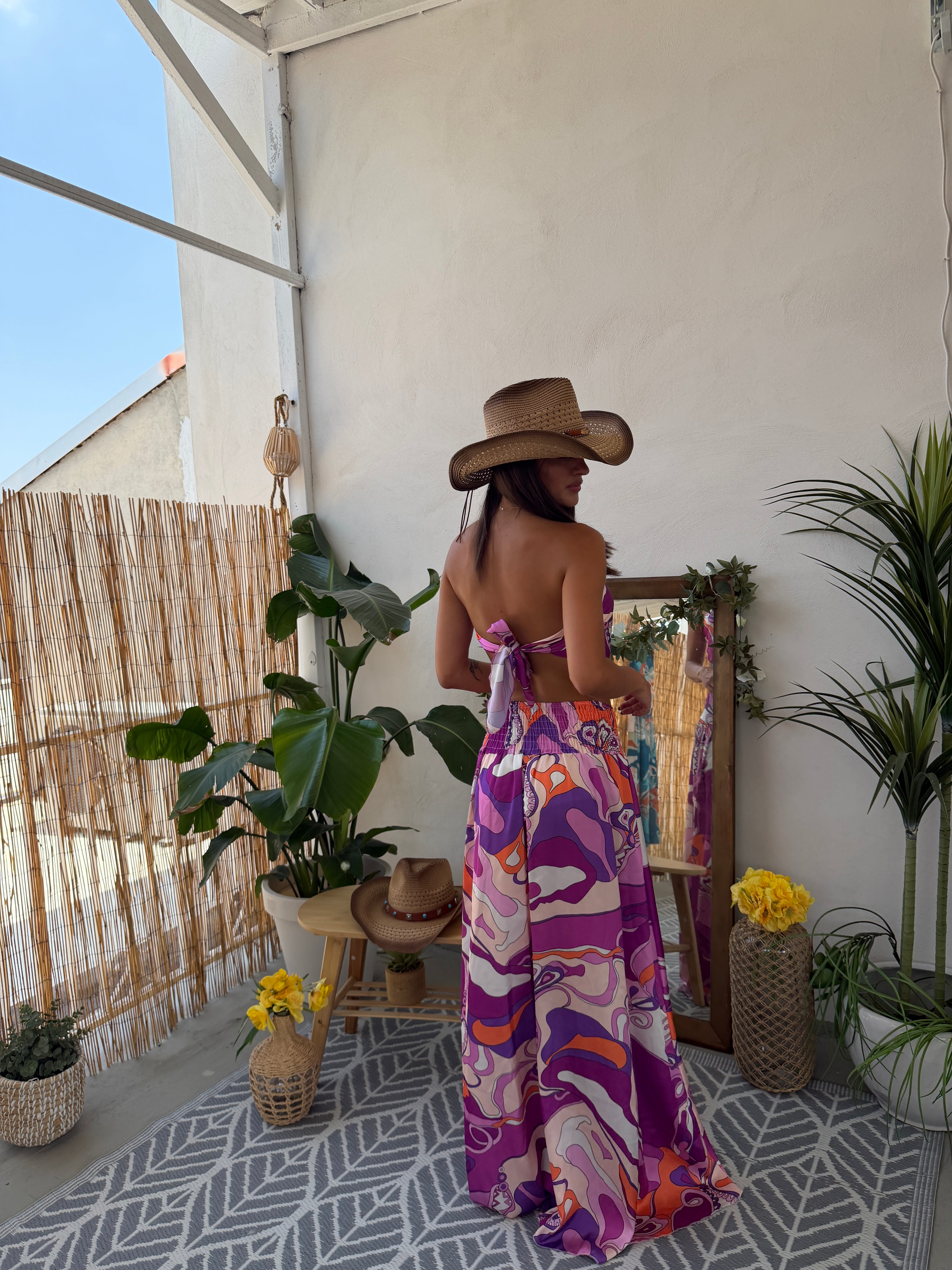 Coordinato fantasia con top foulard e gonna lunga