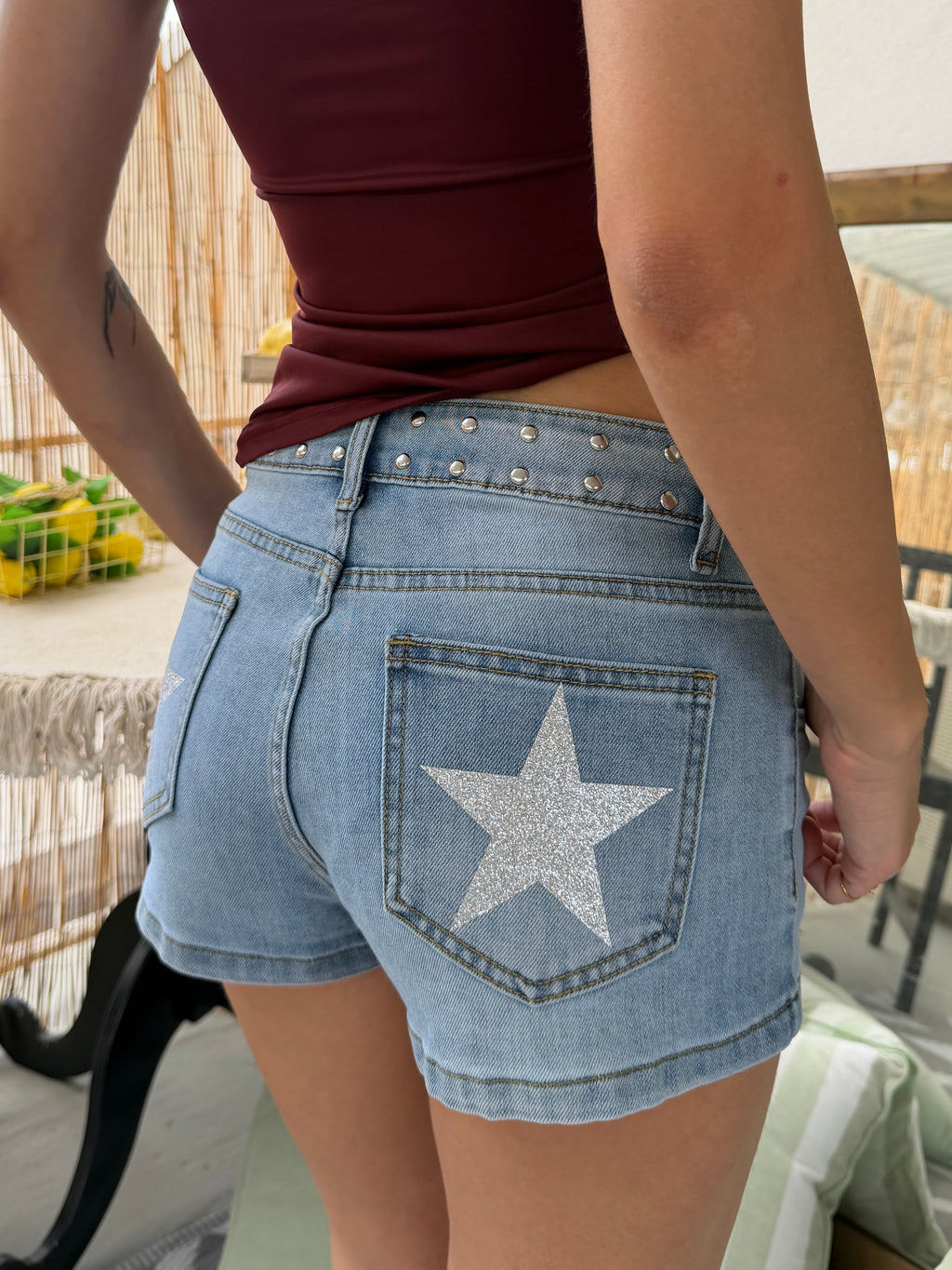 Shorts Denim con Borchie e Tasca Stella Glitter