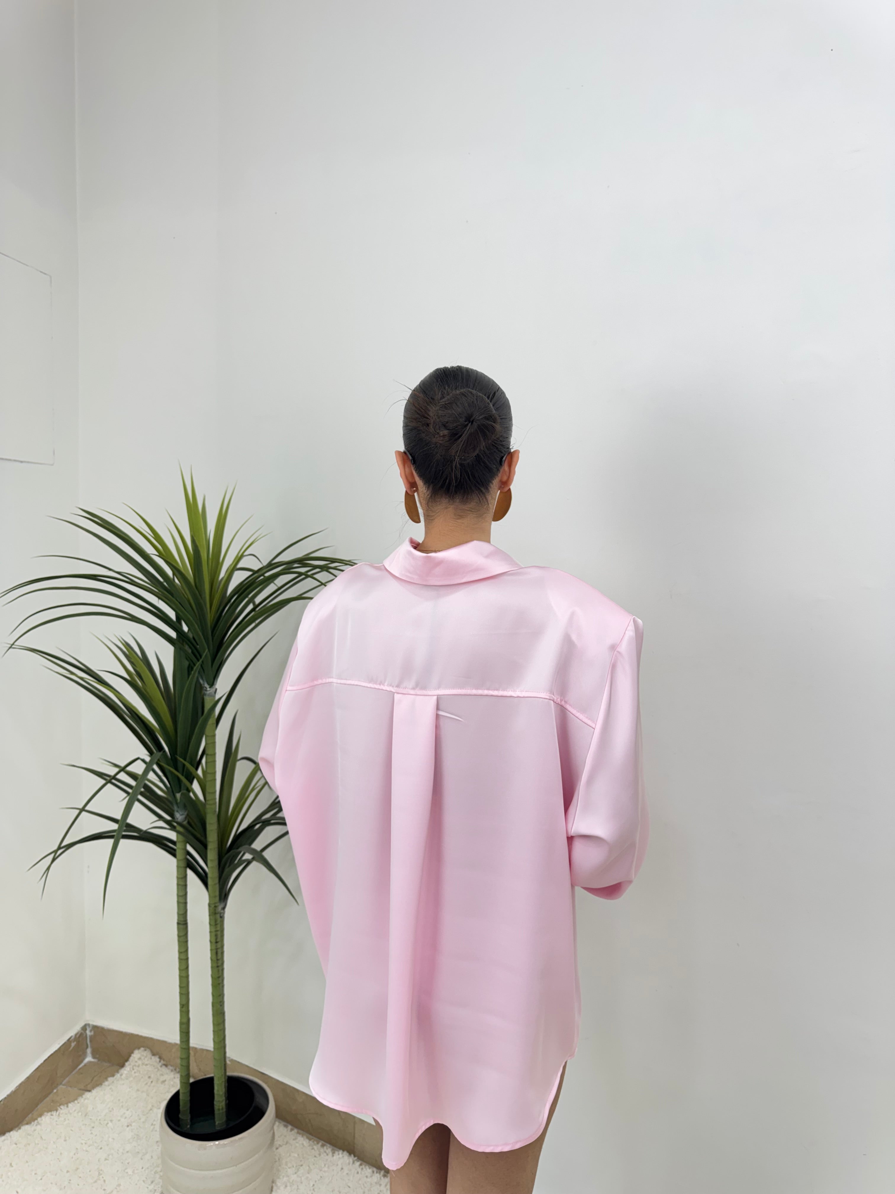 Camicia in raso oversize con spalline