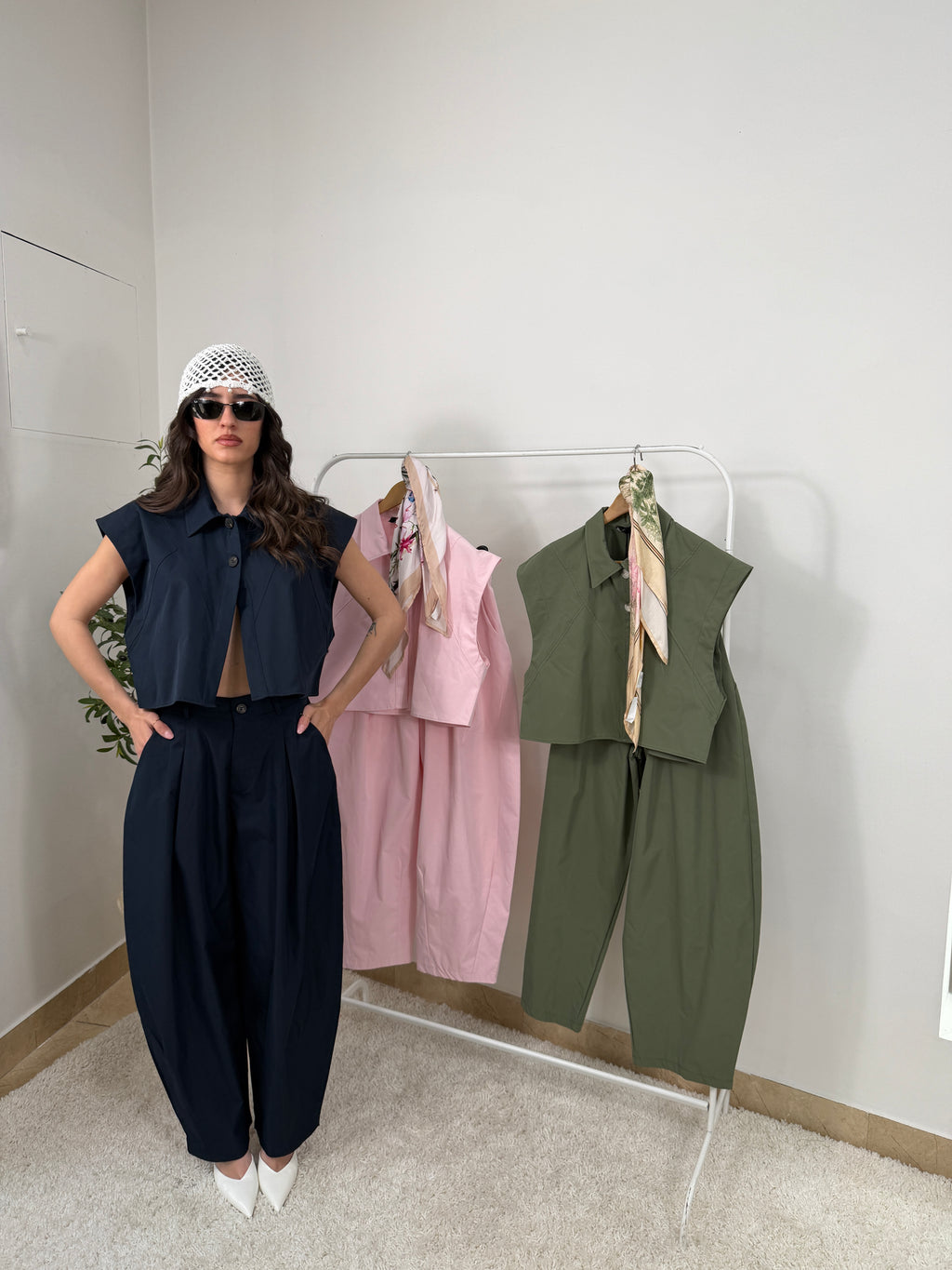 Coordinato Top Crop Effetto Gilet e pantalone a pince