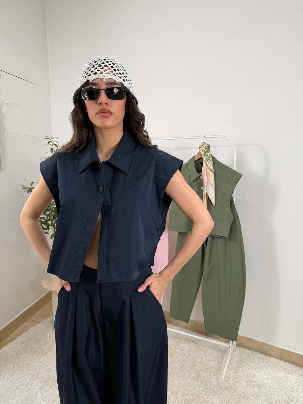 Coordinato Top Crop Effetto Gilet e pantalone a pince