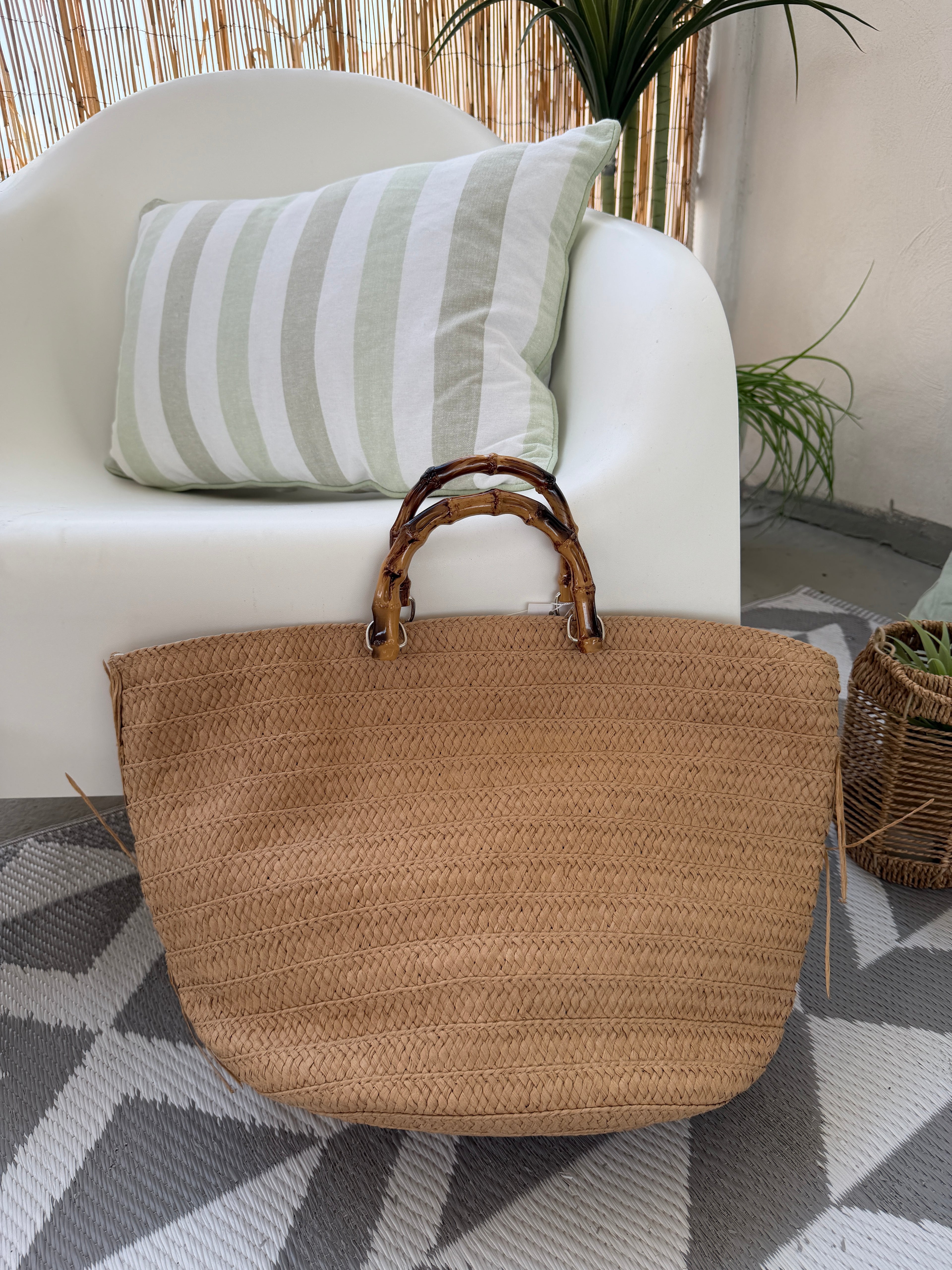 Borsa mare in rafia con manici effetto bambù