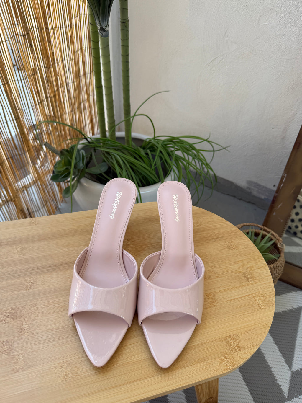 Sandali  lucidi con tacco