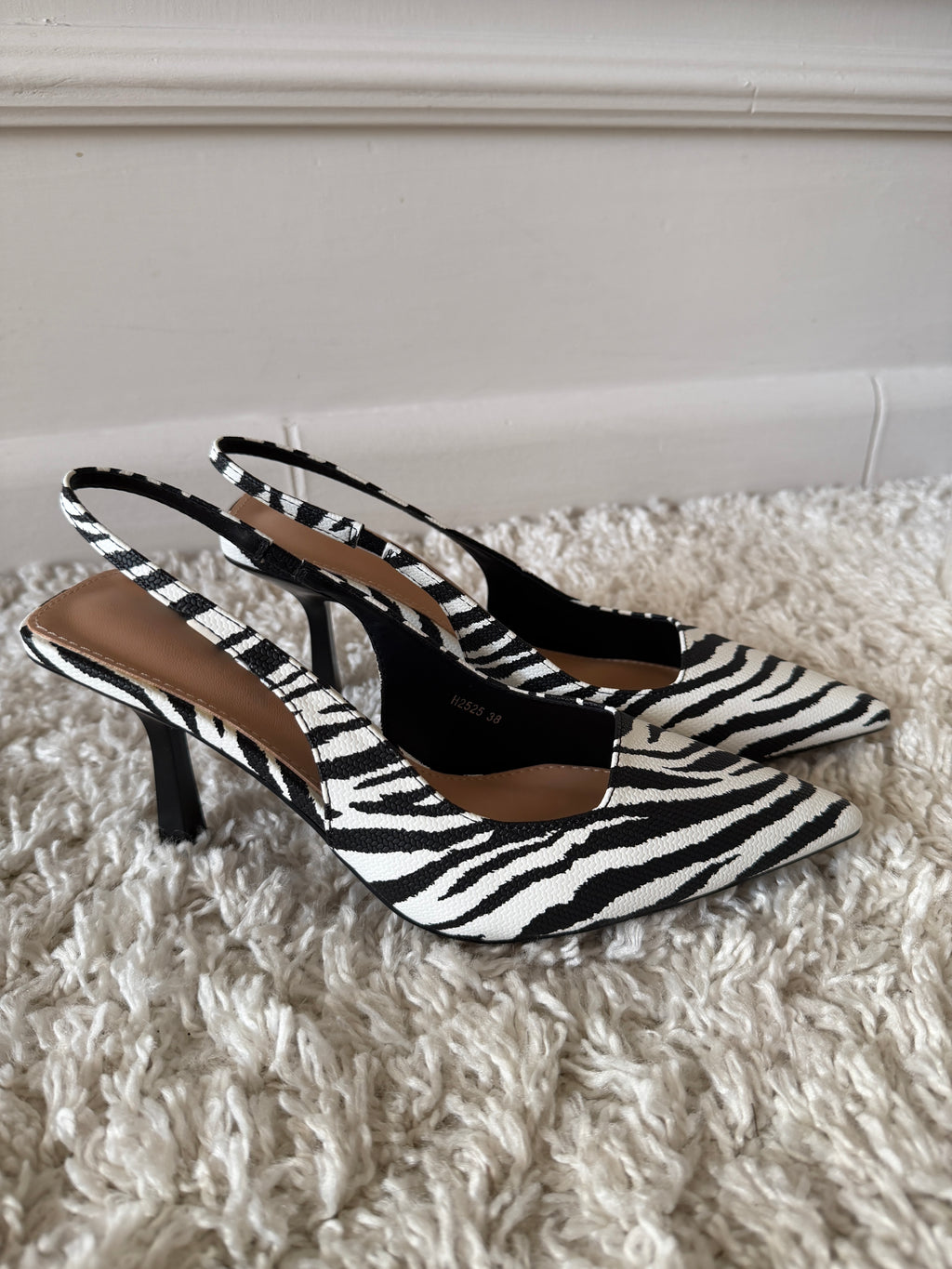 Slingback a Punta con Stampa Zebrata